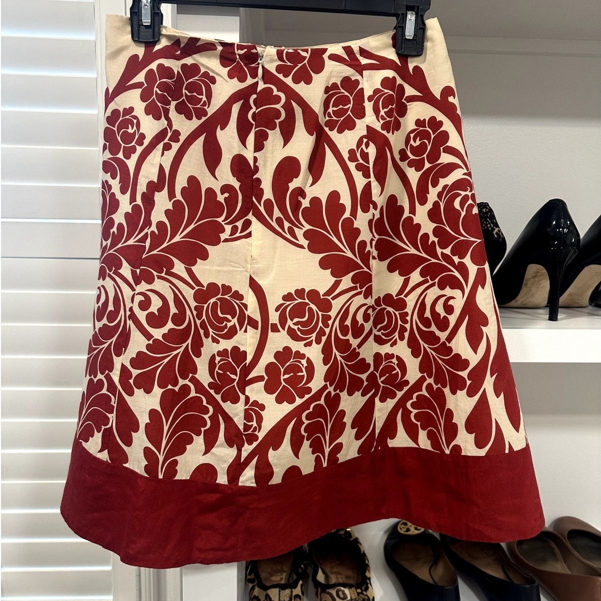 Ann Taylor Ann Taylor Women's Cream Red Floral Silk Blend Skirt 0P Size 25" / US 0 / IT 36 - 4 Thumbnail