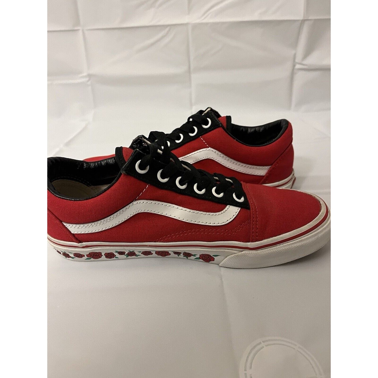 Vans Custom Red Vans With Roses men’s size 6 women’s size 7.5 Size US 6 / EU 39 - 8 Thumbnail