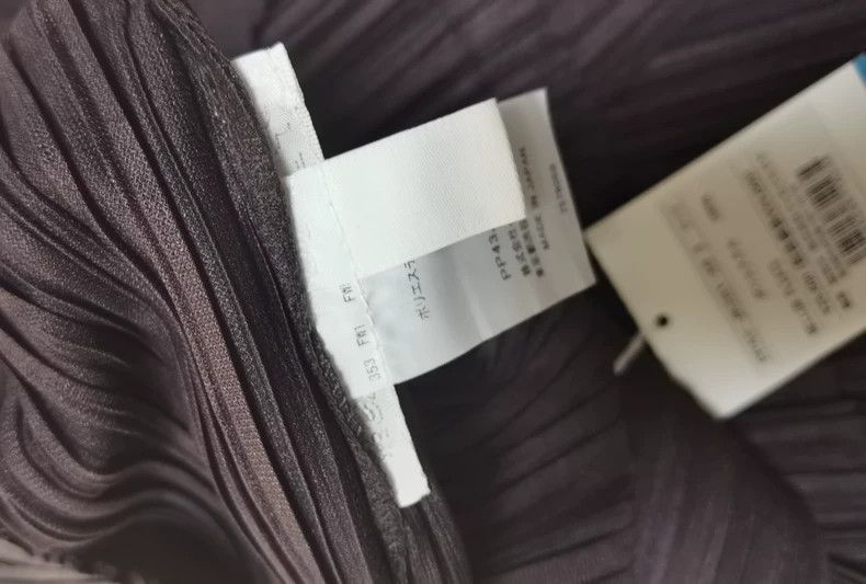 Other Issey Miyake/三宅一生 size:3 Blackish-brown pleated coat Size M / US 6-8 / IT 42-44 - 2 Thumbnail