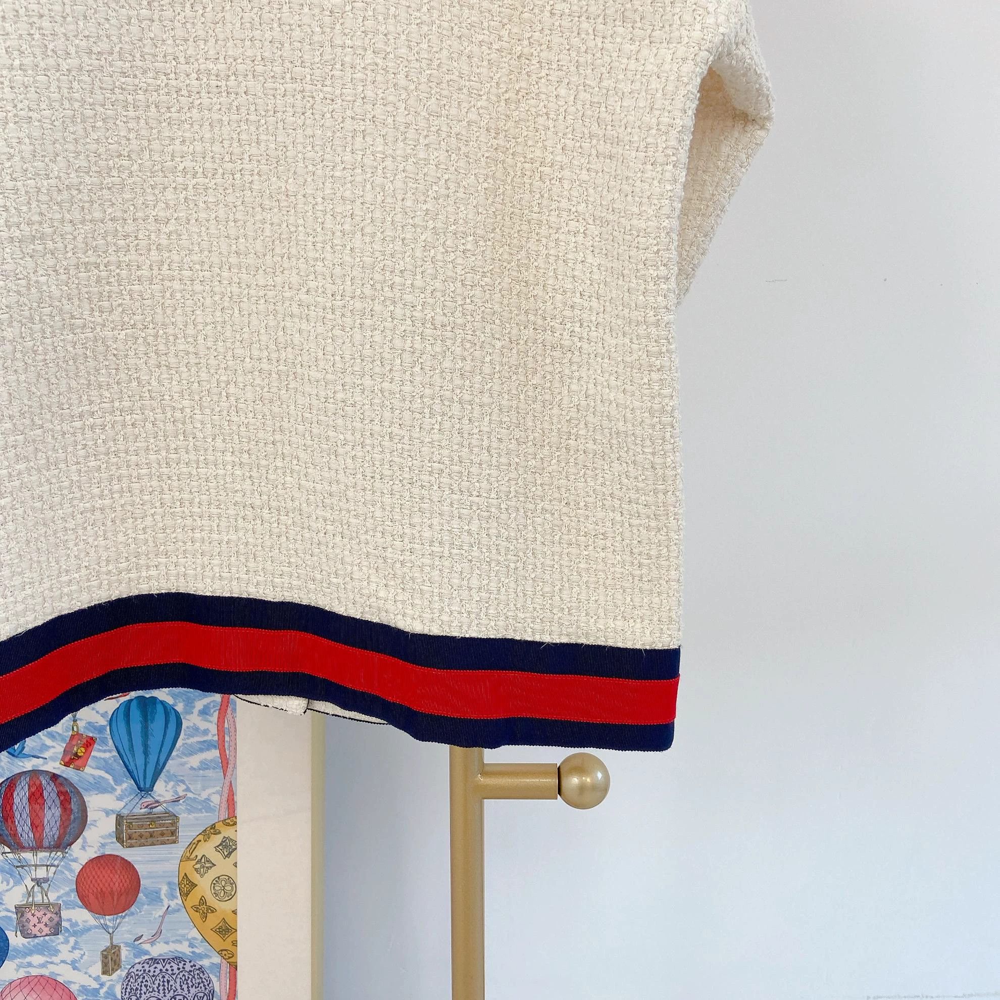 Gucci Gucci White Tweed Jacket with Pearl Buttons 40 Size S / US 4 / IT 40 - 6 Thumbnail