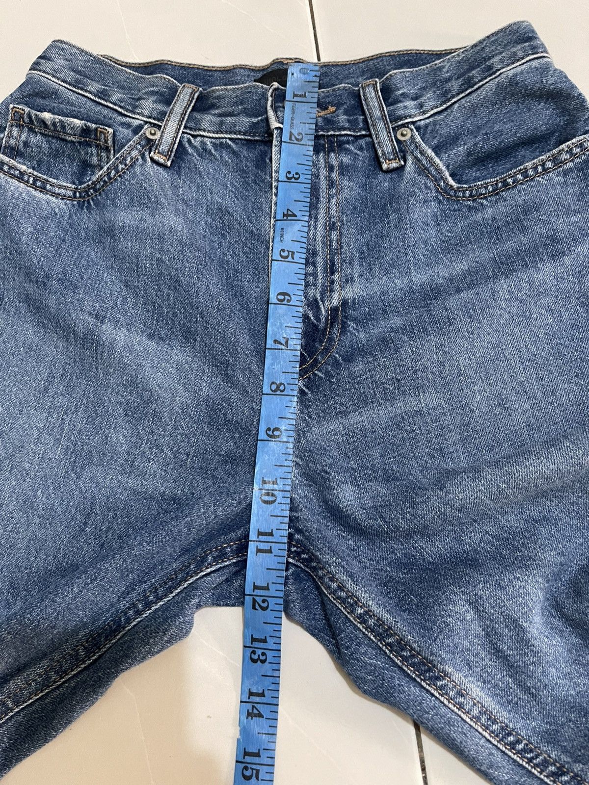 Uniqlo Uniqlo Distressed Washed Blue Straight Fit Jeans Size US 26 / EU 42 - 11 Thumbnail
