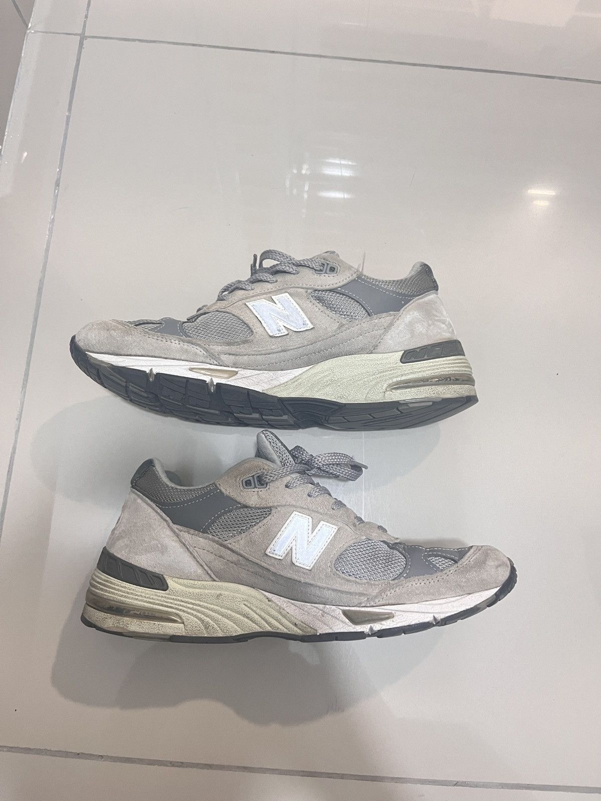 New Balance New Balance 991 v1 Classic Grey Made in UK Size US 9 / EU 42 - 4 Thumbnail