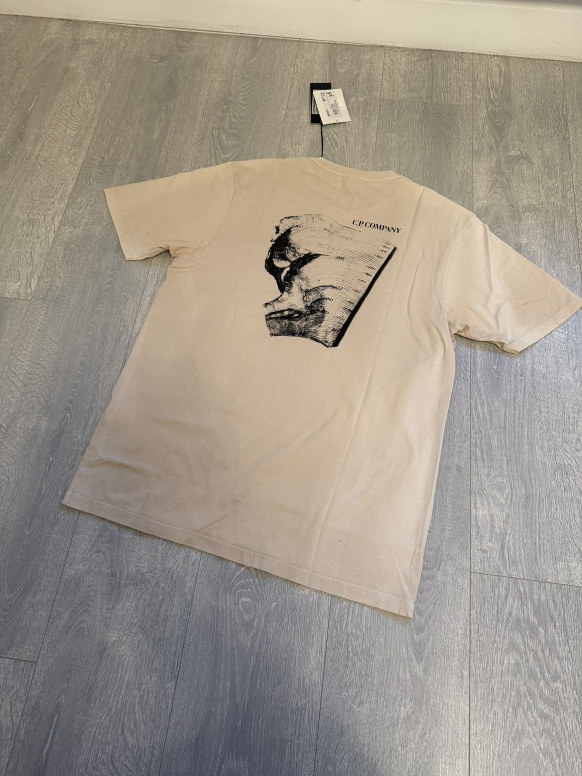 C.P. Company CP Company Graphic Streetwear Brand New Beige Mens Tee Size US XL / EU 56 / 4 - 11 Thumbnail
