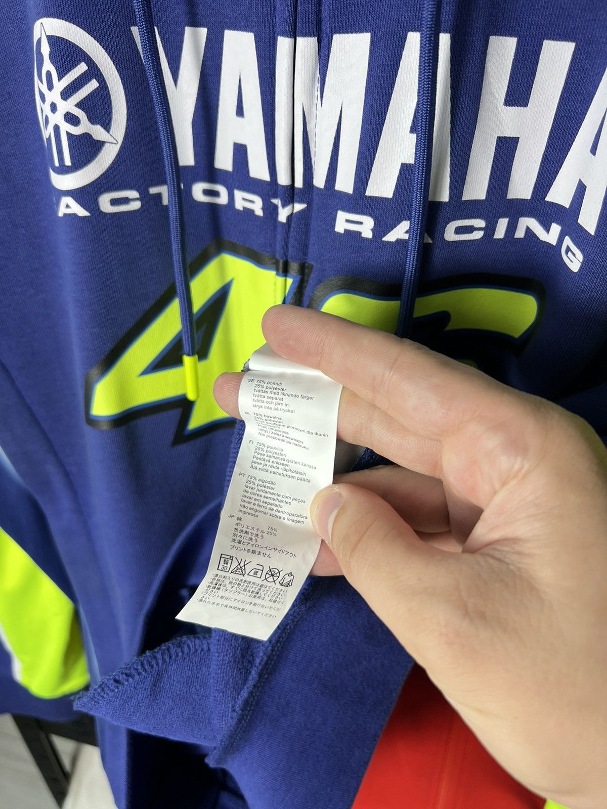 Yamaha Vintage Y2K Yamaha VALENTINO ROSSI 46 Hoodie Rare Retro Hype Size US XL / EU 56 / 4 - 16 Thumbnail