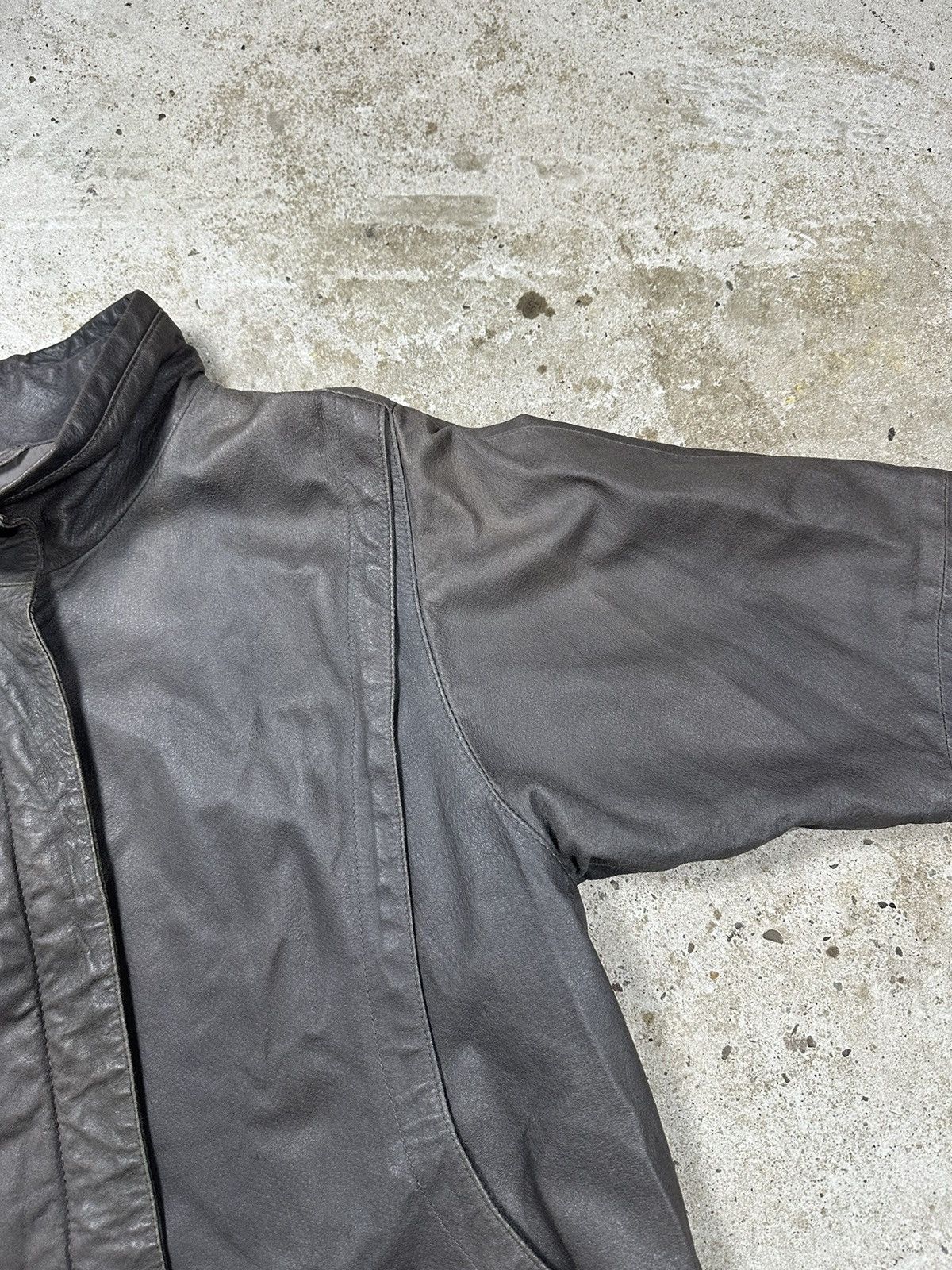 Japanese Brand Vintage y2k Grey Genuine Leather Jacket Size US M / EU 48-50 / 2 - 6 Thumbnail