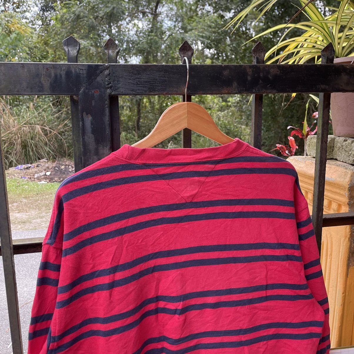 Tommy Hilfiger × Vintage 🔥Vintage Tommy Hilfiger Sailing Gear Striped Sweatshirts Size US M / EU 48-50 / 2 - 3 Thumbnail