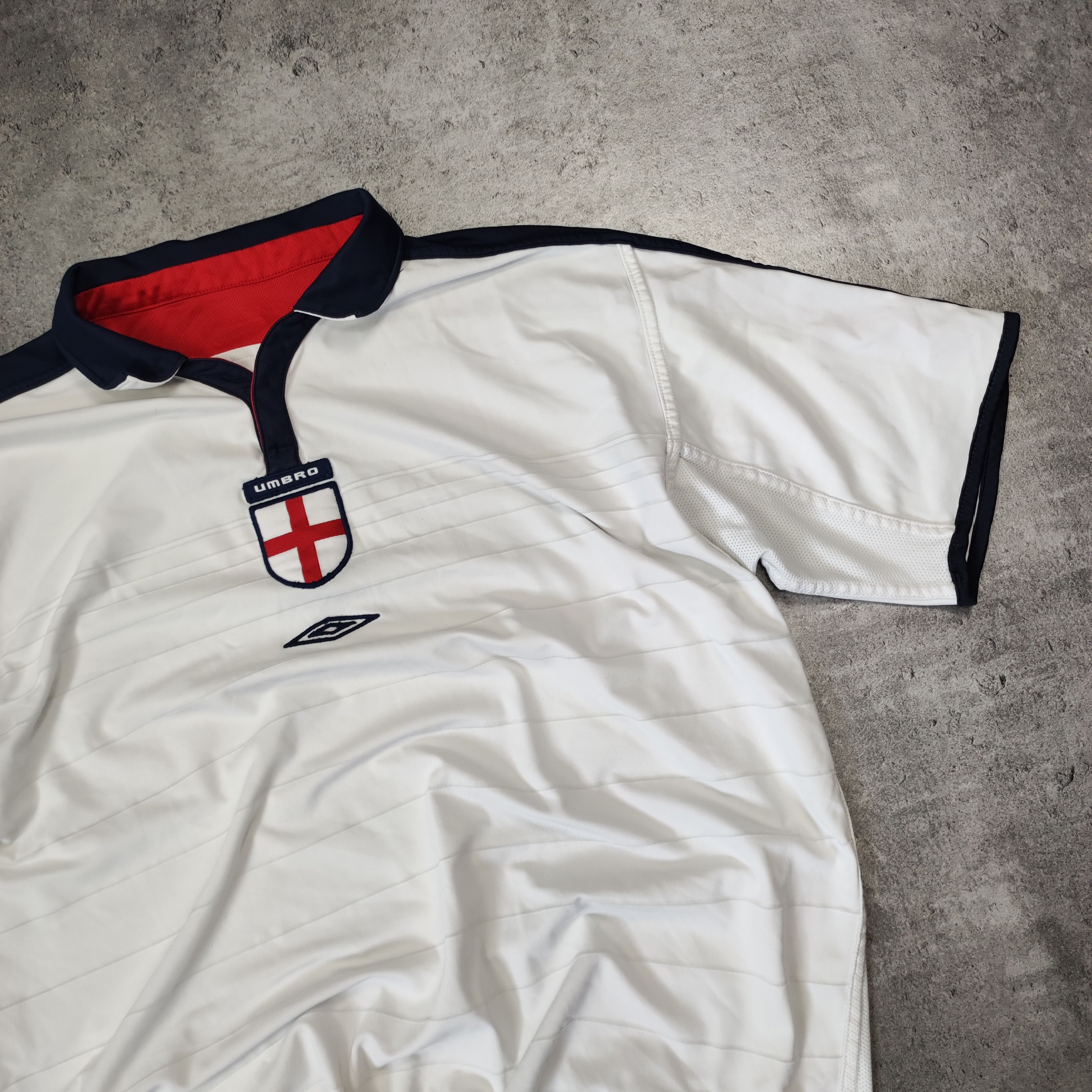 RARE Vintage Retro Euro 2004 England Umbro Home Jersey
