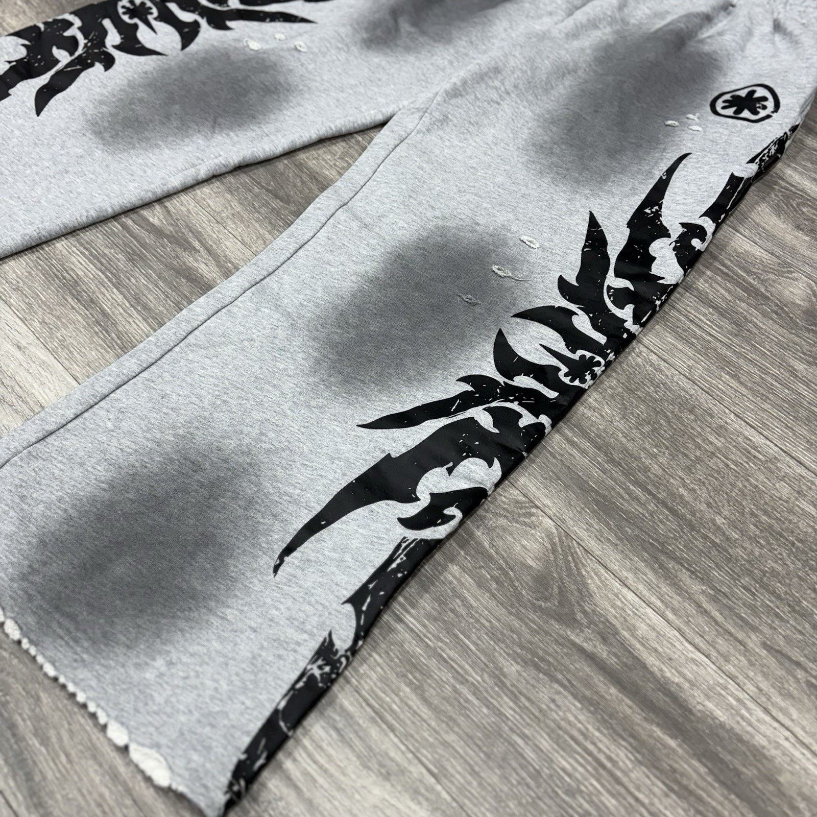 LOSTSHDWS Lost Shdws Distressed Complexcon Exclusive Sweatpants | NEW! Size US 33 - 5 Thumbnail
