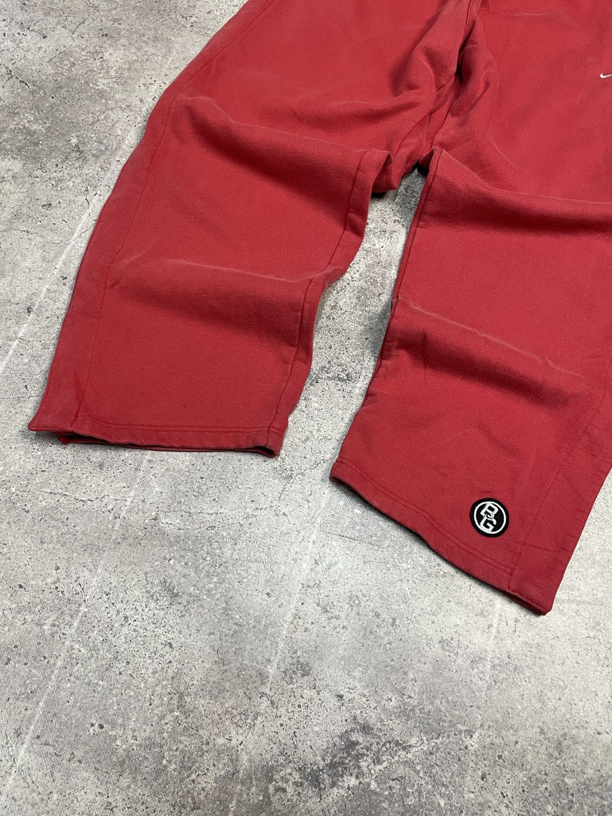 Vintage Vintage 00s Nike Drill Sweet Red Track Pants Swoosh Logo Size US 34 / EU 50 - 7 Thumbnail