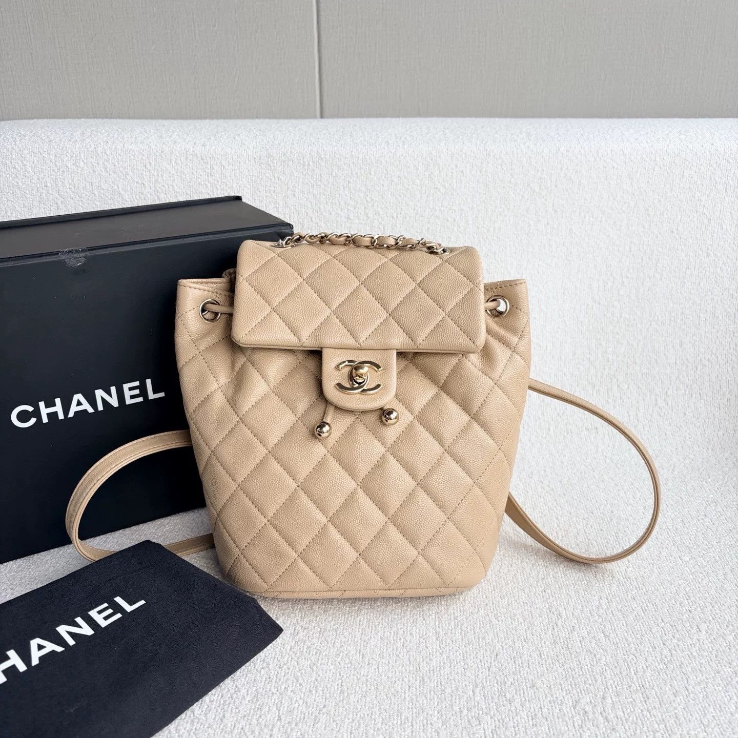 Chanel Pre-loved Bag Very good condition Size ONE SIZE - 1 Thumbnail