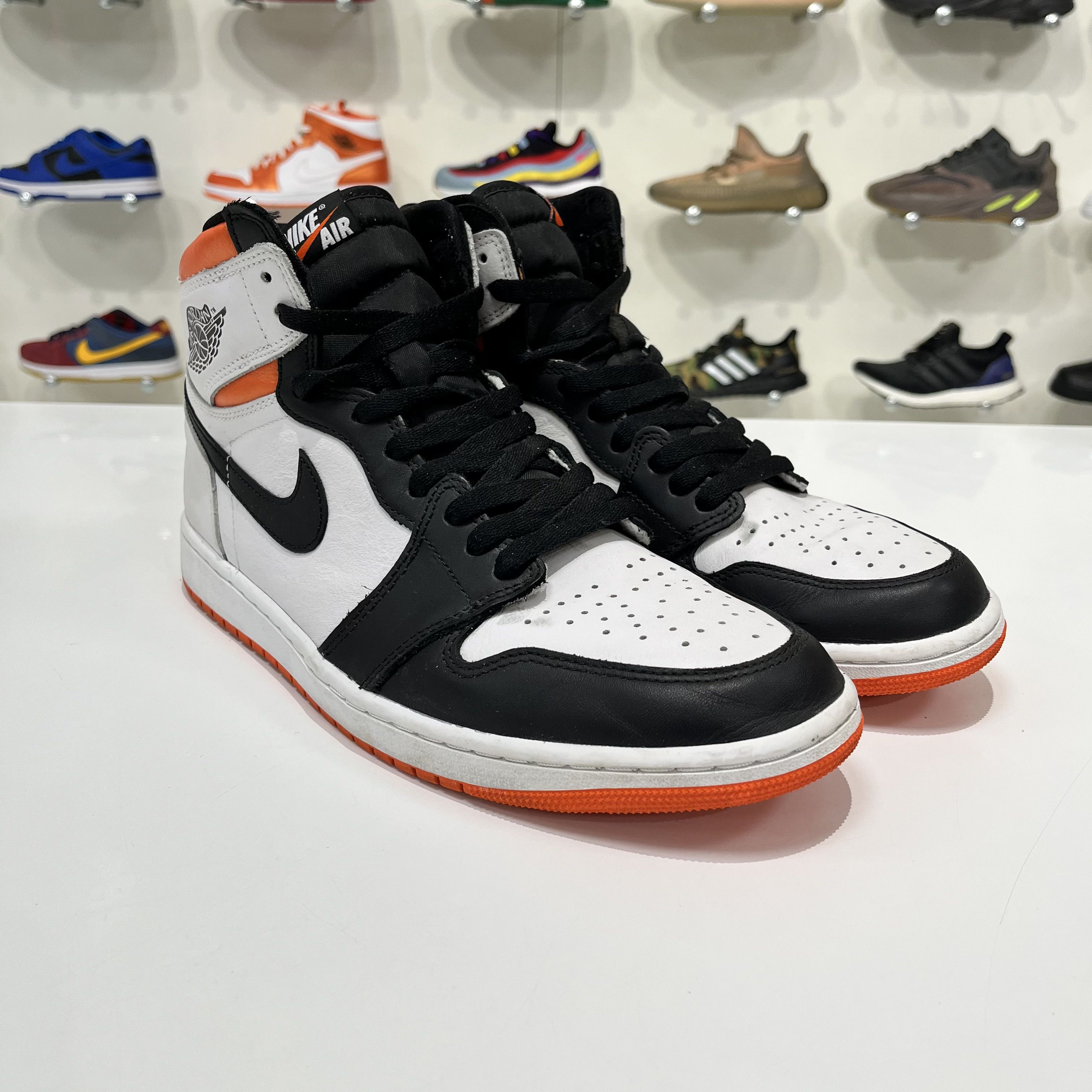 Nike Air Jordan 1 Retro High Electro Orange Size US 10.5 / EU 43-44 - 8 Thumbnail