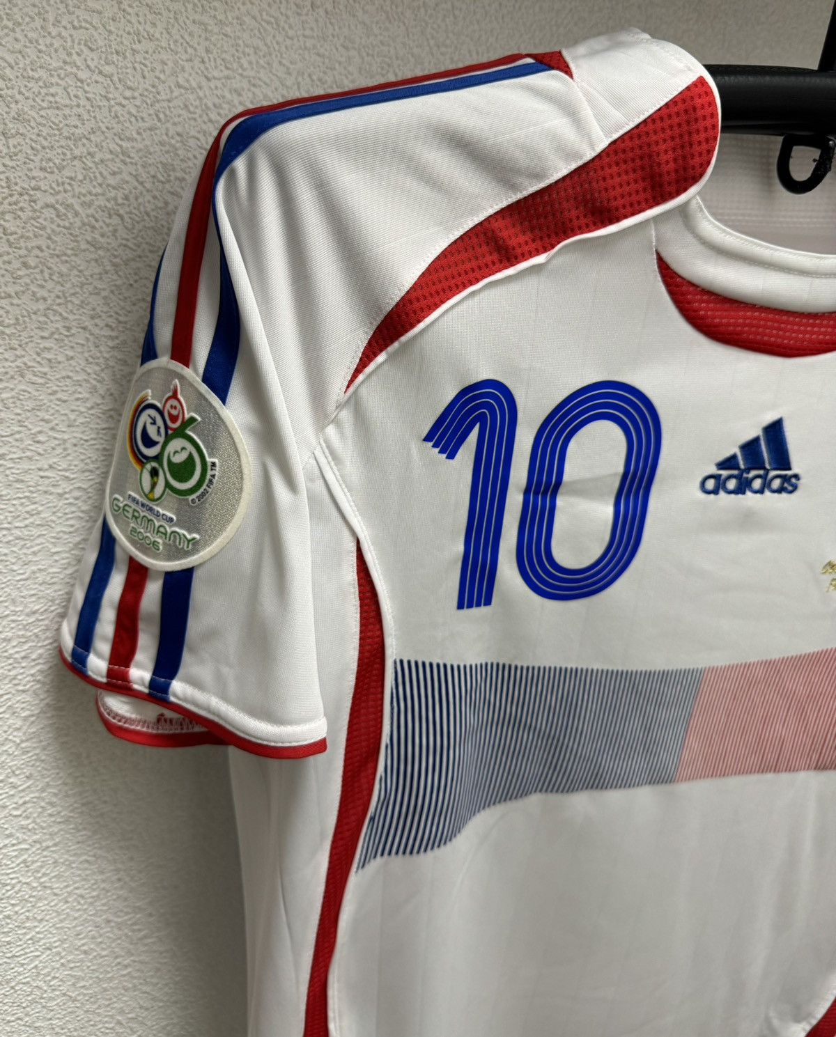 Vintage Zidane 10 Coupe du monde 2006 france soccer jersey 06 fifa L Size US L / EU 52-54 / 3 - 3 Thumbnail