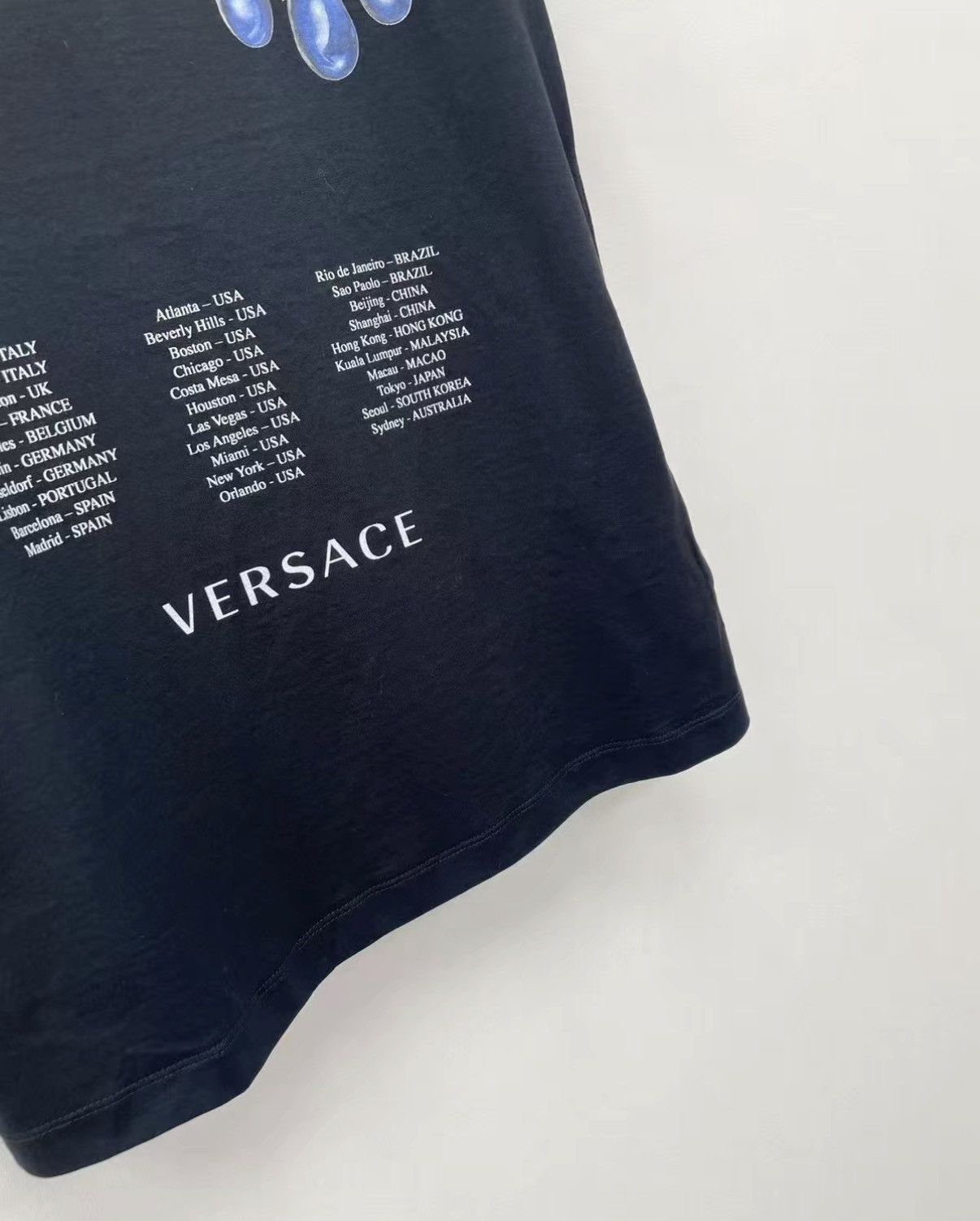 Versace VERSACE 100% Cotton Short Sleeve T-shirt J30 Size US S / EU 44-46 / 1 - 4 Thumbnail
