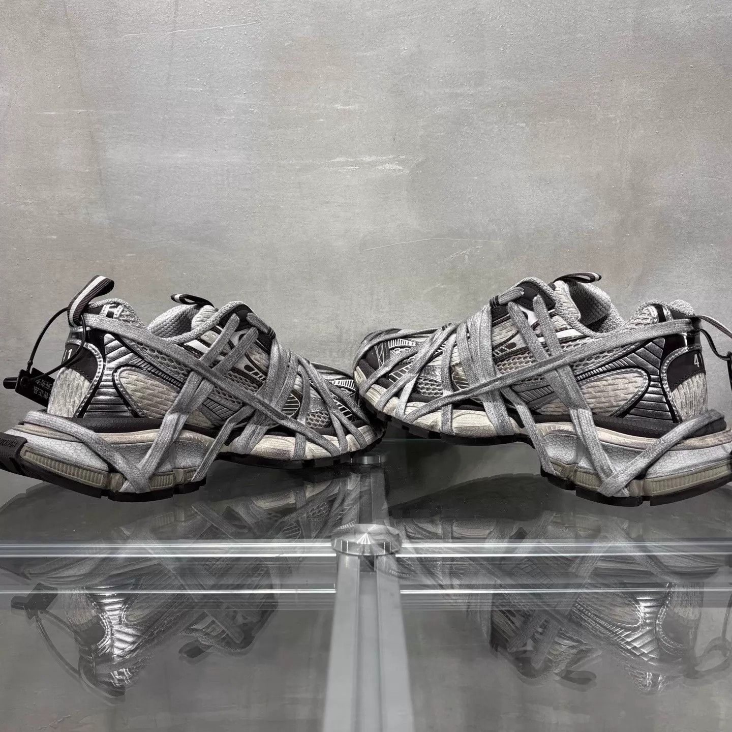 Balenciaga Balenciaga 3XL Crazy Lacing Dad Shoe Gray 41 Size US 8 / EU 41 - 5 Thumbnail