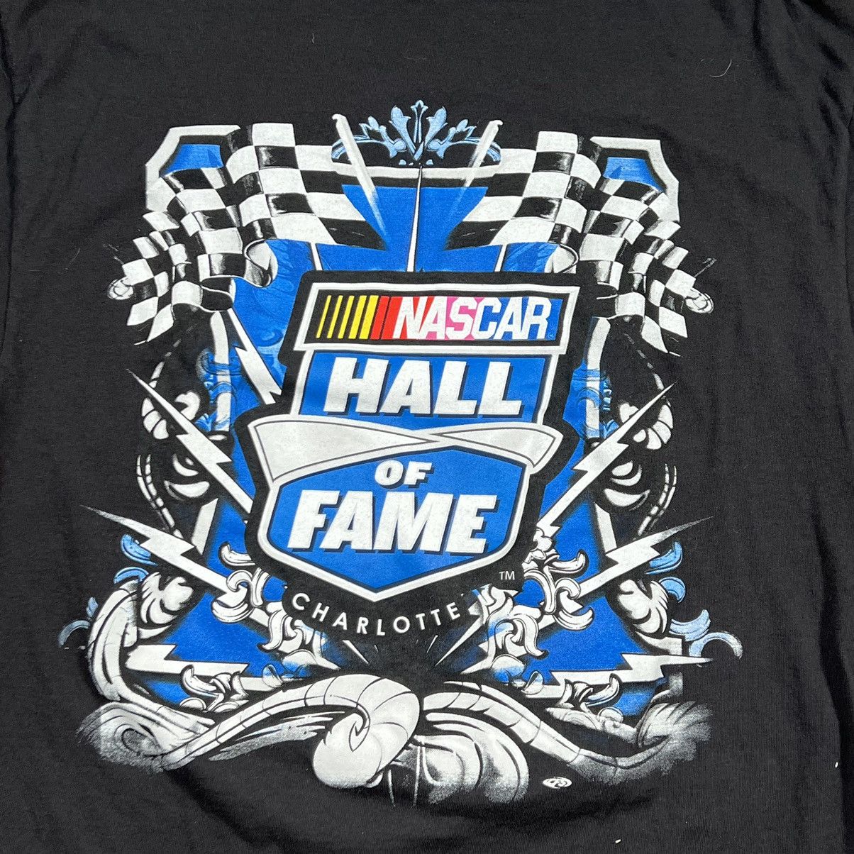 Chase Authentics × NASCAR NASCAR Hall of Fame Charlotte Racing Black T Shirt Size US XL / EU 56 / 4 - 2 Thumbnail