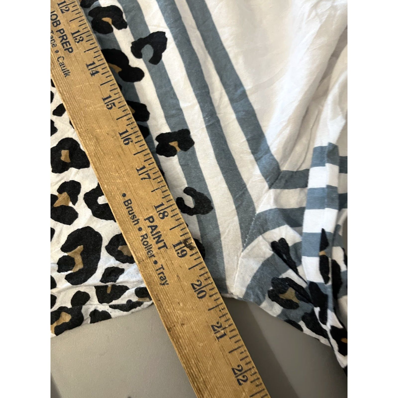 Loft LOFT Outlet White Cheetah Print Long Sleeve T-Shirt Womens Large Casual Cotton Blend Size L / US 10 / IT 46 - 5 Thumbnail