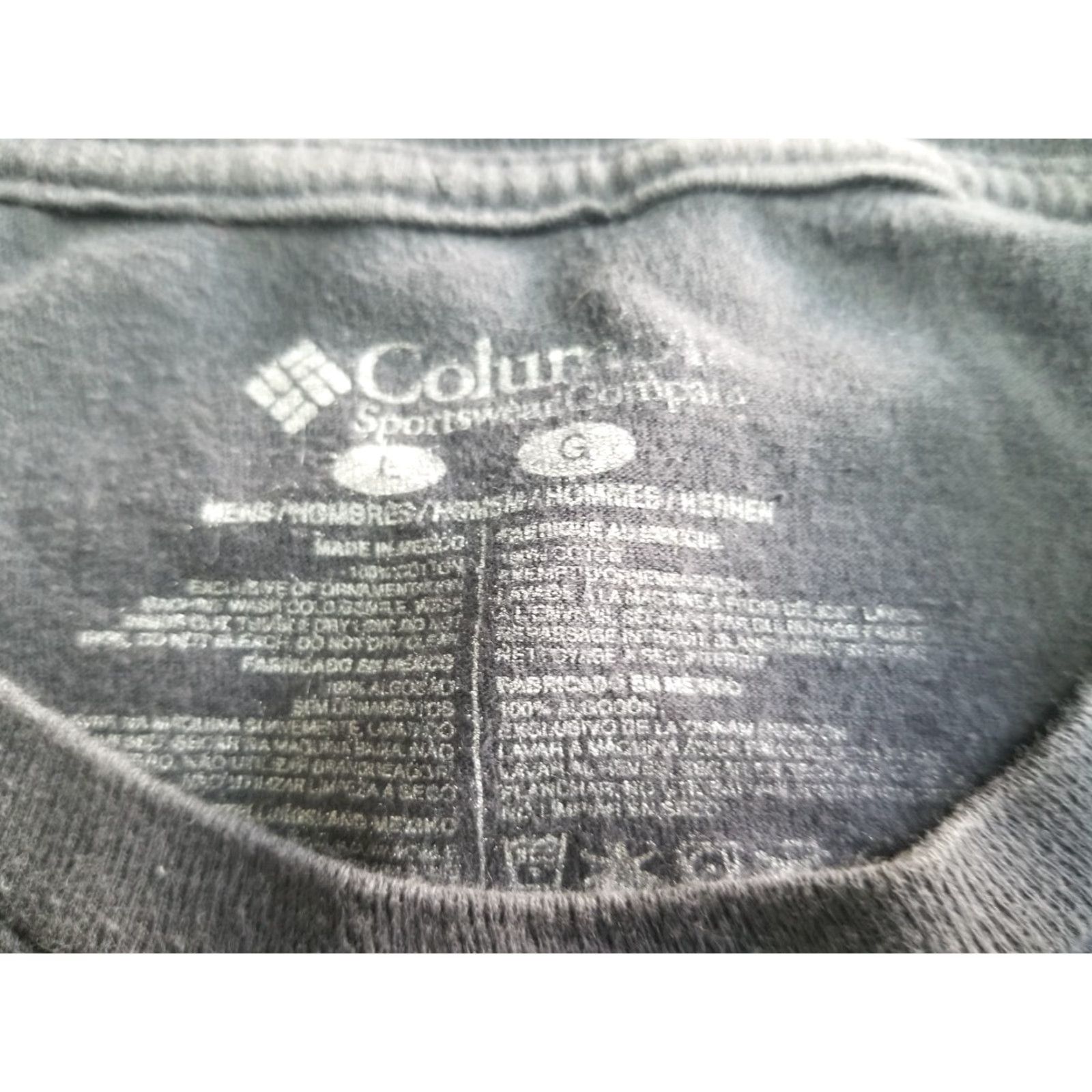 Vintage Columbia T-Shirt Mens Size Large Outdoor All Seasons Cotton Blue Short Sleeve Athletic Regular fall spring summer winter Size US L / EU 52-54 / 3 - 7 Thumbnail