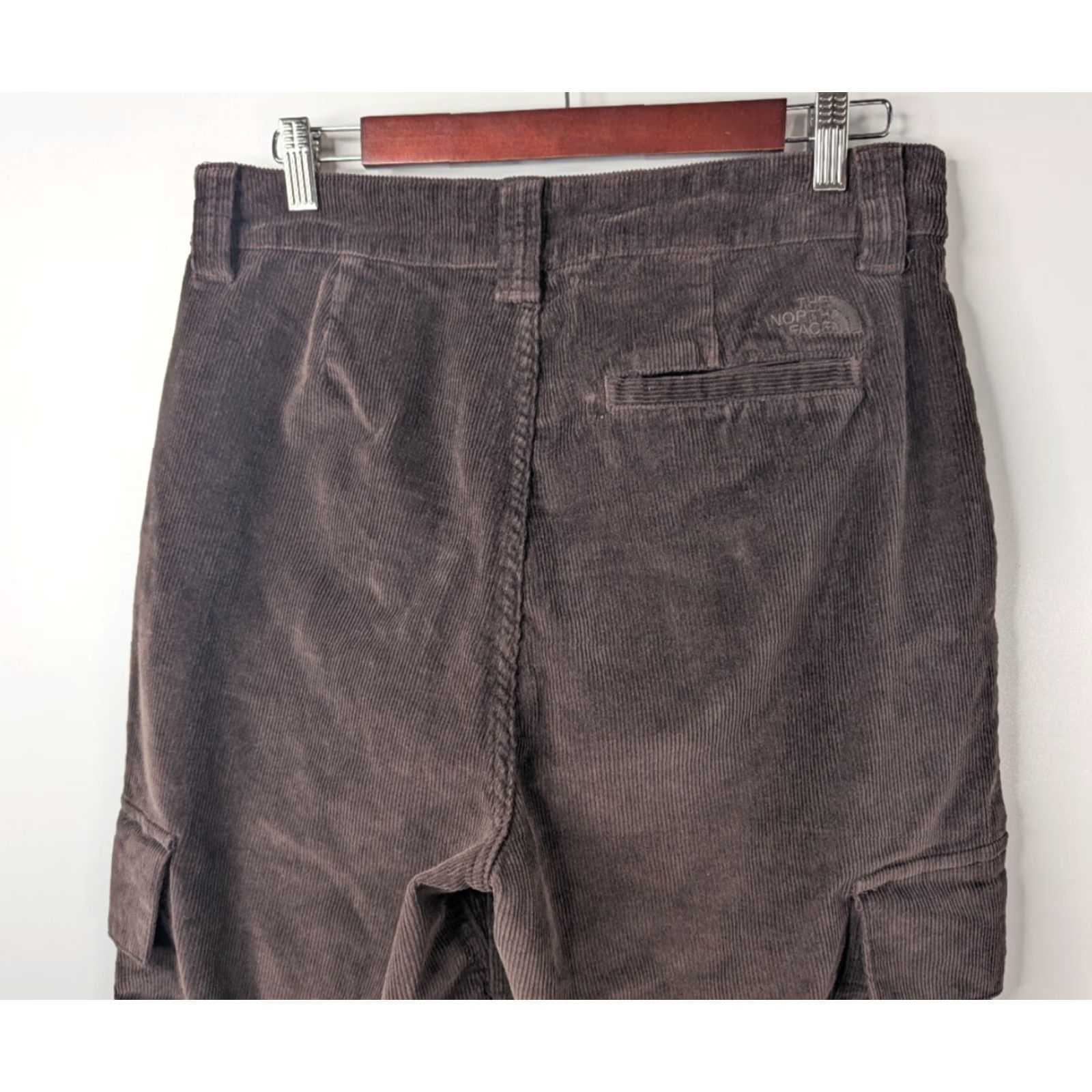 The North Face The North Face Brown Corduroy Cargo Pants Womens Size 12 Wide-Leg Utility Gorpcore Capri Folded Stretch Cotton Elastane Logo Pockets Fall Winter Mens? Size 34" / US 12 / IT 48 - 5 Thumbnail