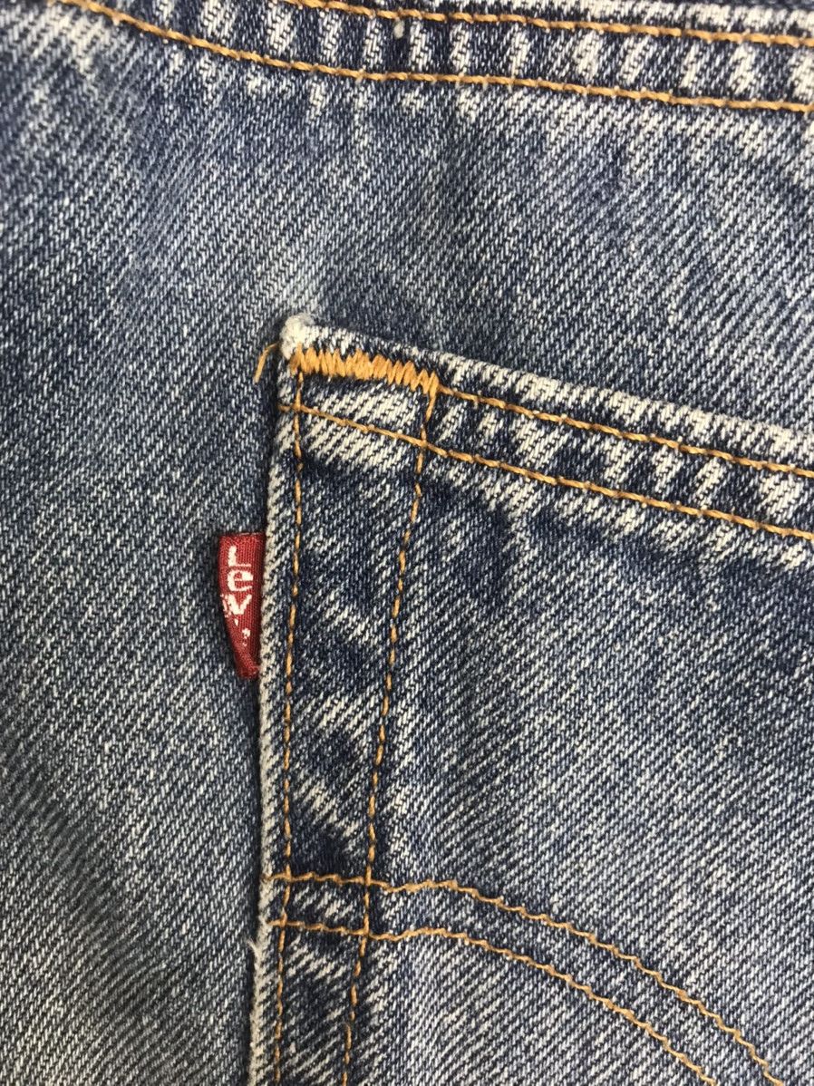 Levi's Vintage Levis 501 Light Wash Distressed Jeans Size US 35 - 17 Thumbnail