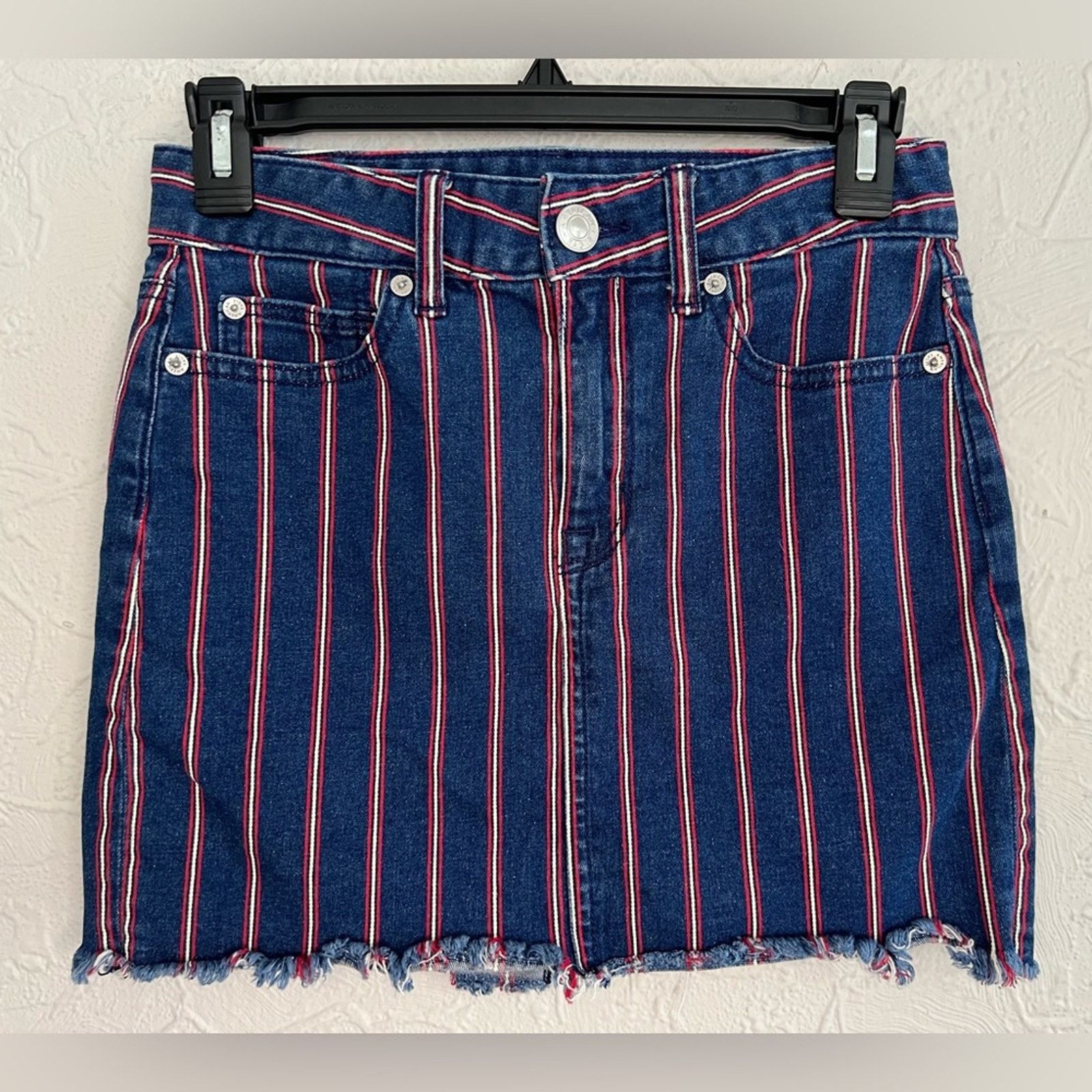 American Eagle Outfitters American Eagle Pinstripe Hi-Rise Mini Skirt Size 0 LIKE NEW Size 25" / US 0 / IT 36 - 1 Thumbnail