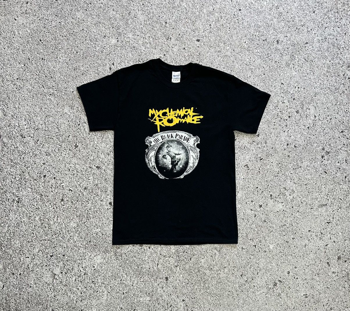 Band Tees × Vintage Vintage My Chemical Romance The Black Parade 2006 T-Shirt Size US M / EU 48-50 / 2 - 2 Thumbnail