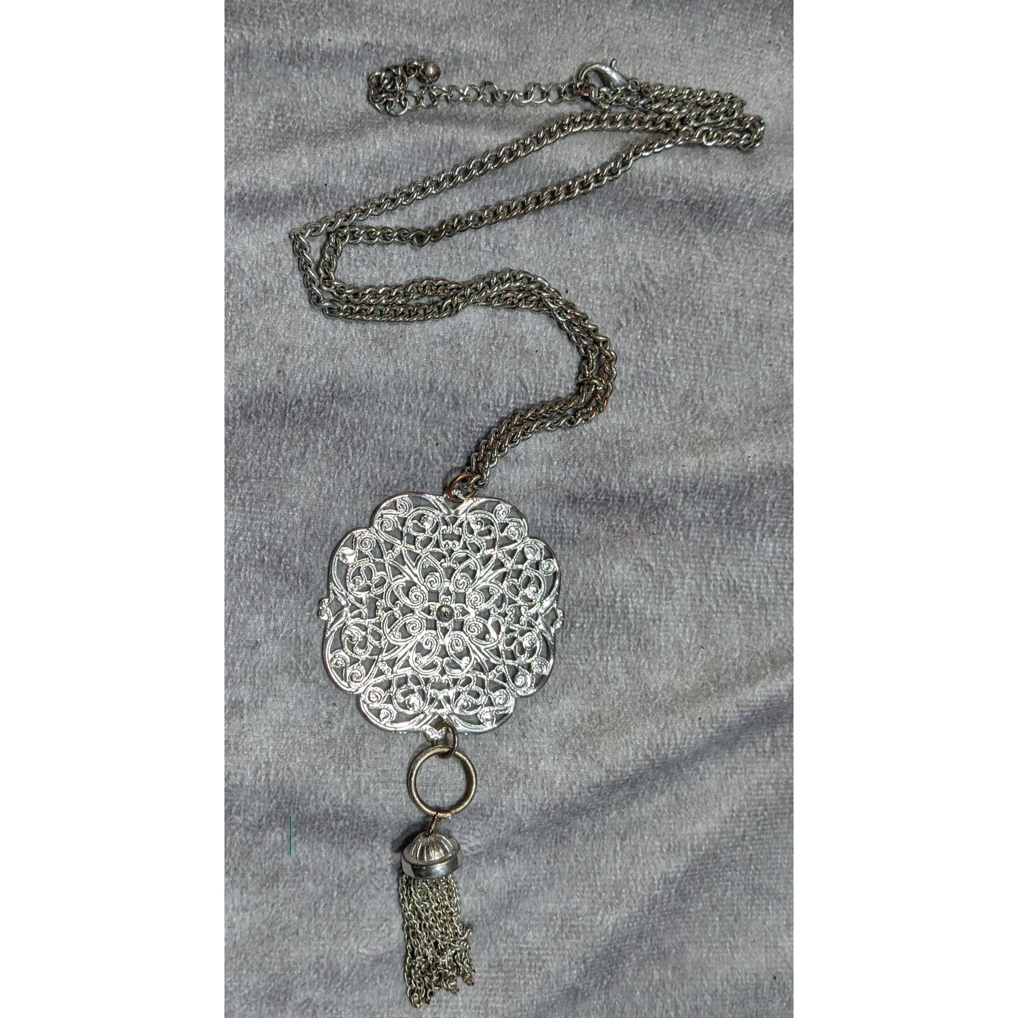 Other Filigree Silver-Tone Pendant Necklace With Chain And Tassel Size ONE SIZE - 5 Thumbnail