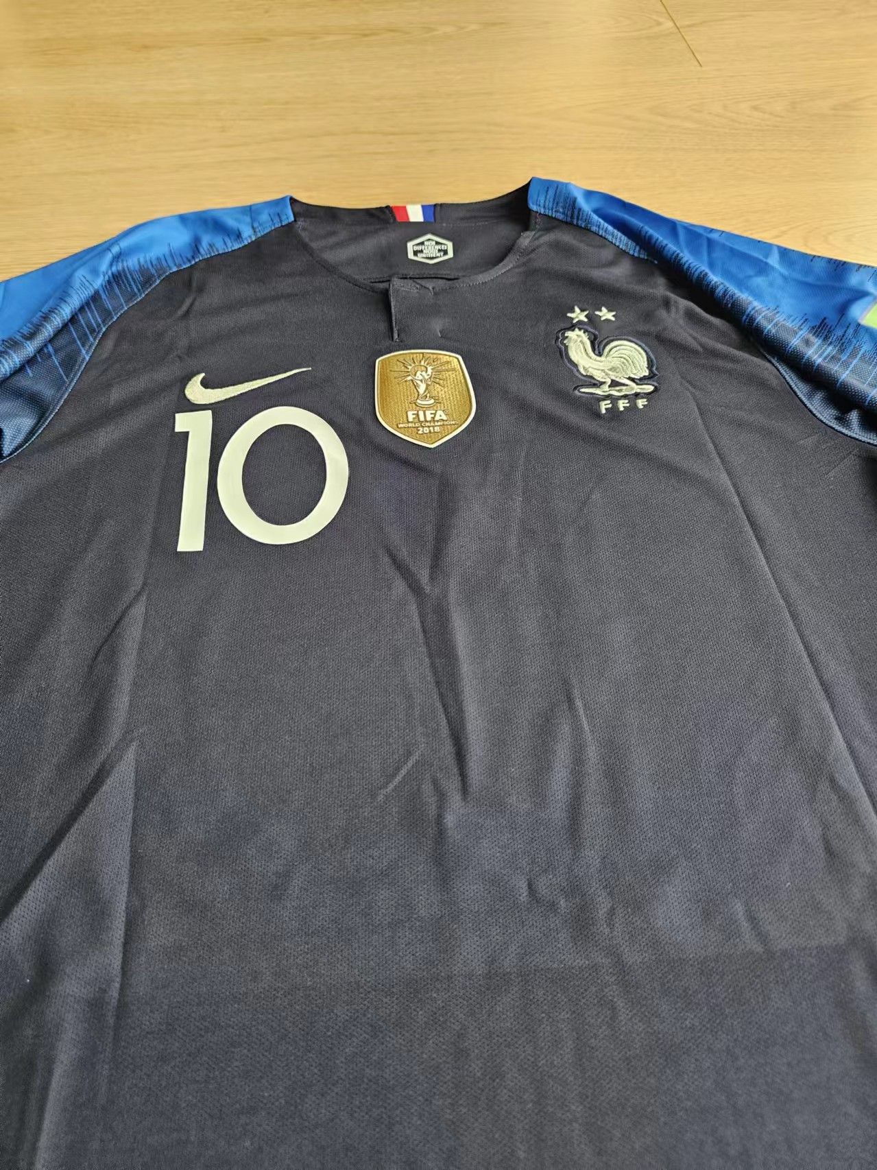 Other 2018 World France #10 Mbappé Jersey Size US L / EU 52-54 / 3 - 3 Thumbnail