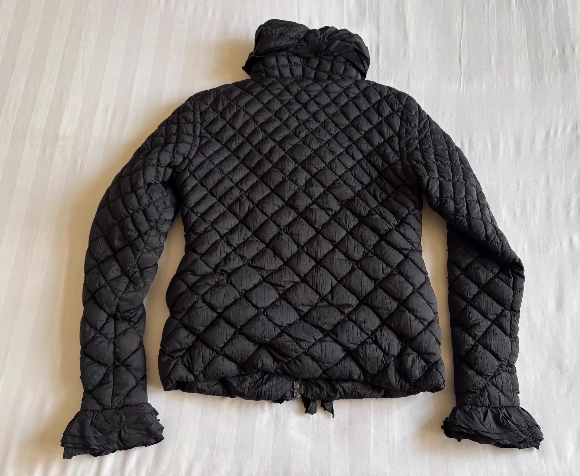 Emporio Armani Emporio Armani Vintage Flower Puffer Jacket Lace Trim Dual Size XS / US 0-2 / IT 36-38 - 8 Thumbnail