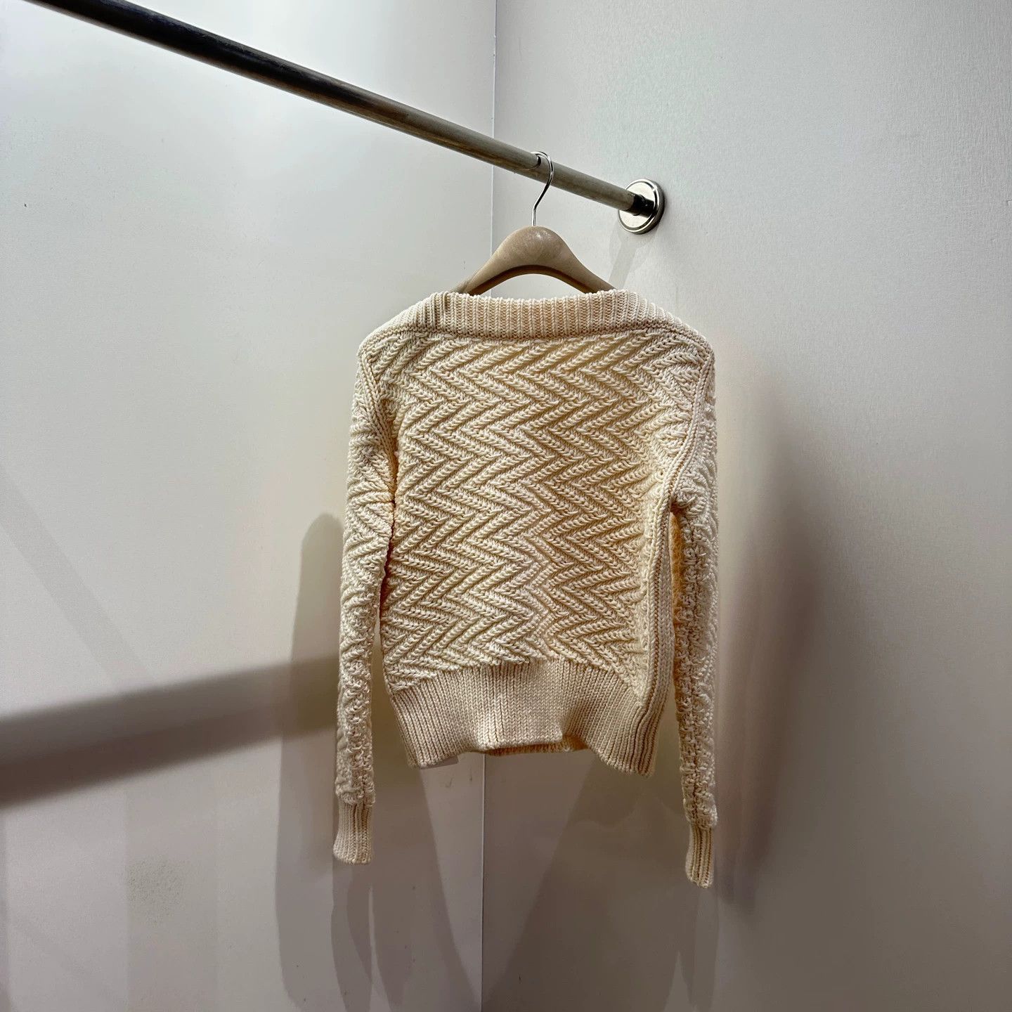 Hermes Hermes mar76 off-shoulder motif button twill wool sweater 34 Size XS / US 0-2 / IT 36-38 - 2 Thumbnail