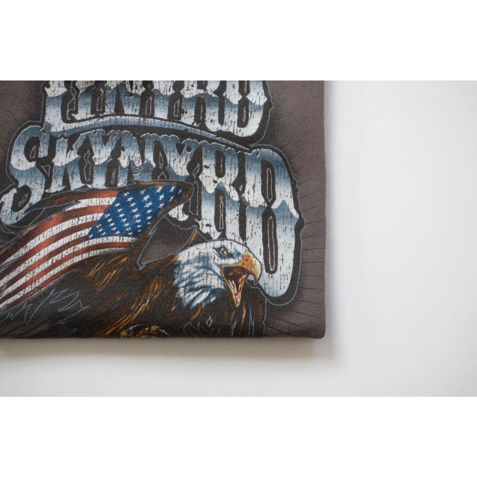 Vintage VINTAGE Lynyrd Skynyrd Music World Tour Rock VTG Gray Sleeveless T Shirt L Men Size Large Gray 2000s-2010s Size US L / EU 52-54 / 3 - 4 Thumbnail