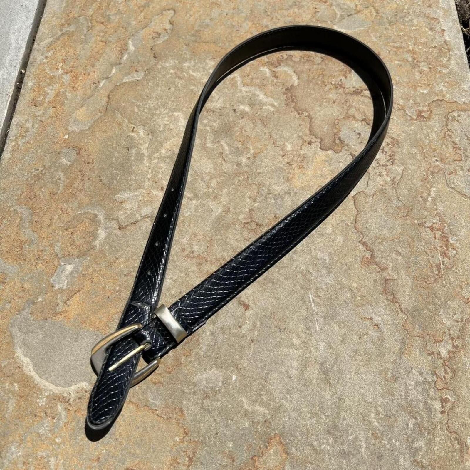 Vintage Neo-Vintage Y2K Black Crocodile Embossed Faux Leather Belt Size ONE SIZE - 1 Thumbnail