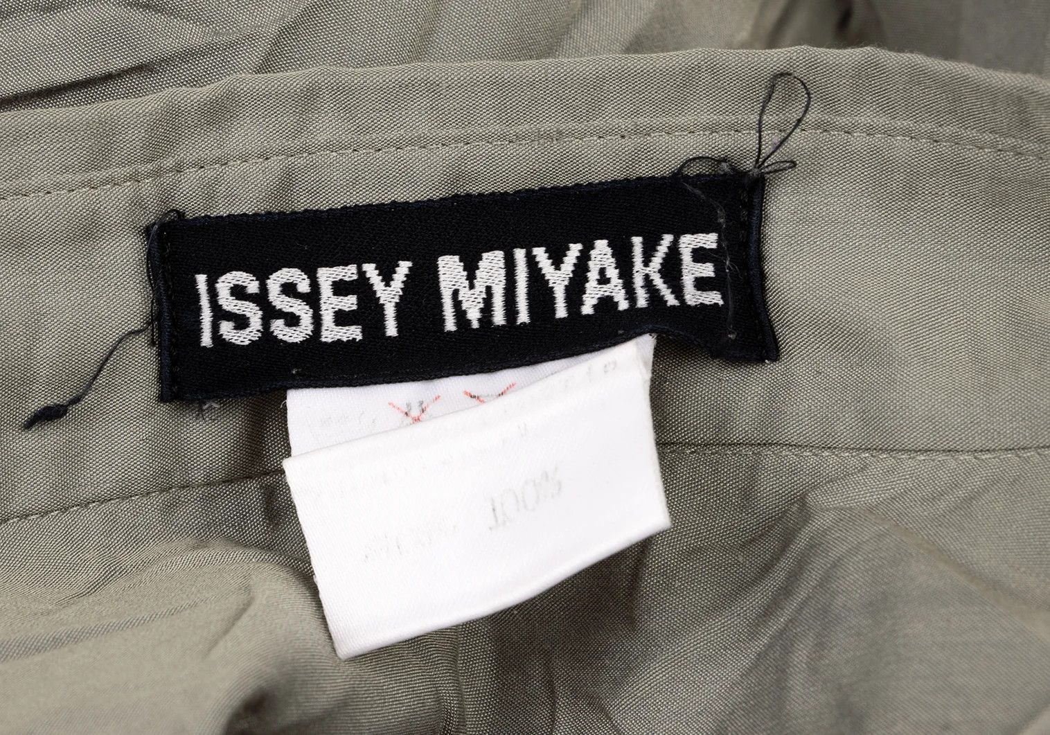 Issey Miyake Polyester Shrink-Wrinkle Shirt in Khaki L Size US L / EU 52-54 / 3 - 18 Thumbnail