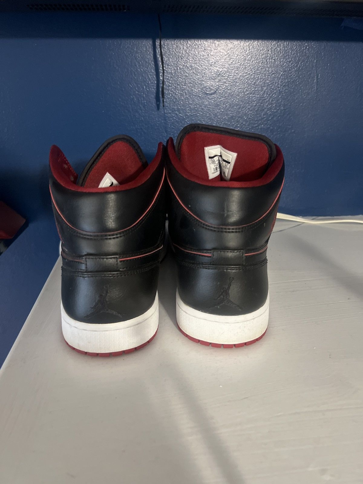 Jordan Brand Jordan 1 Retro Mid Black Red White Size US 13 / EU 46 - 4 Thumbnail