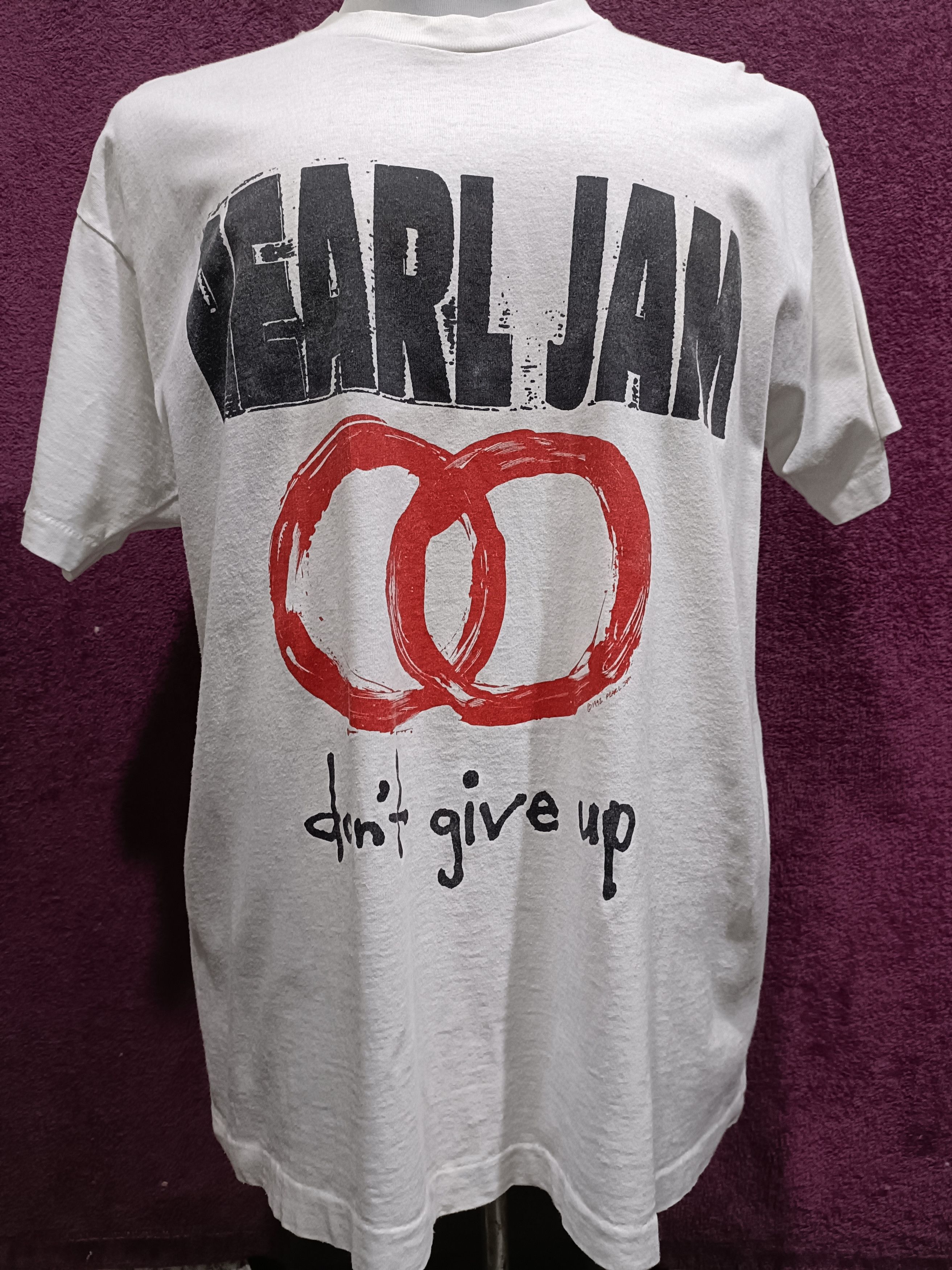 Vintage Vintage 1992 Pearl Jam European Summer Tour T Shirt Size US XL / EU 56 / 4 - 1 Thumbnail
