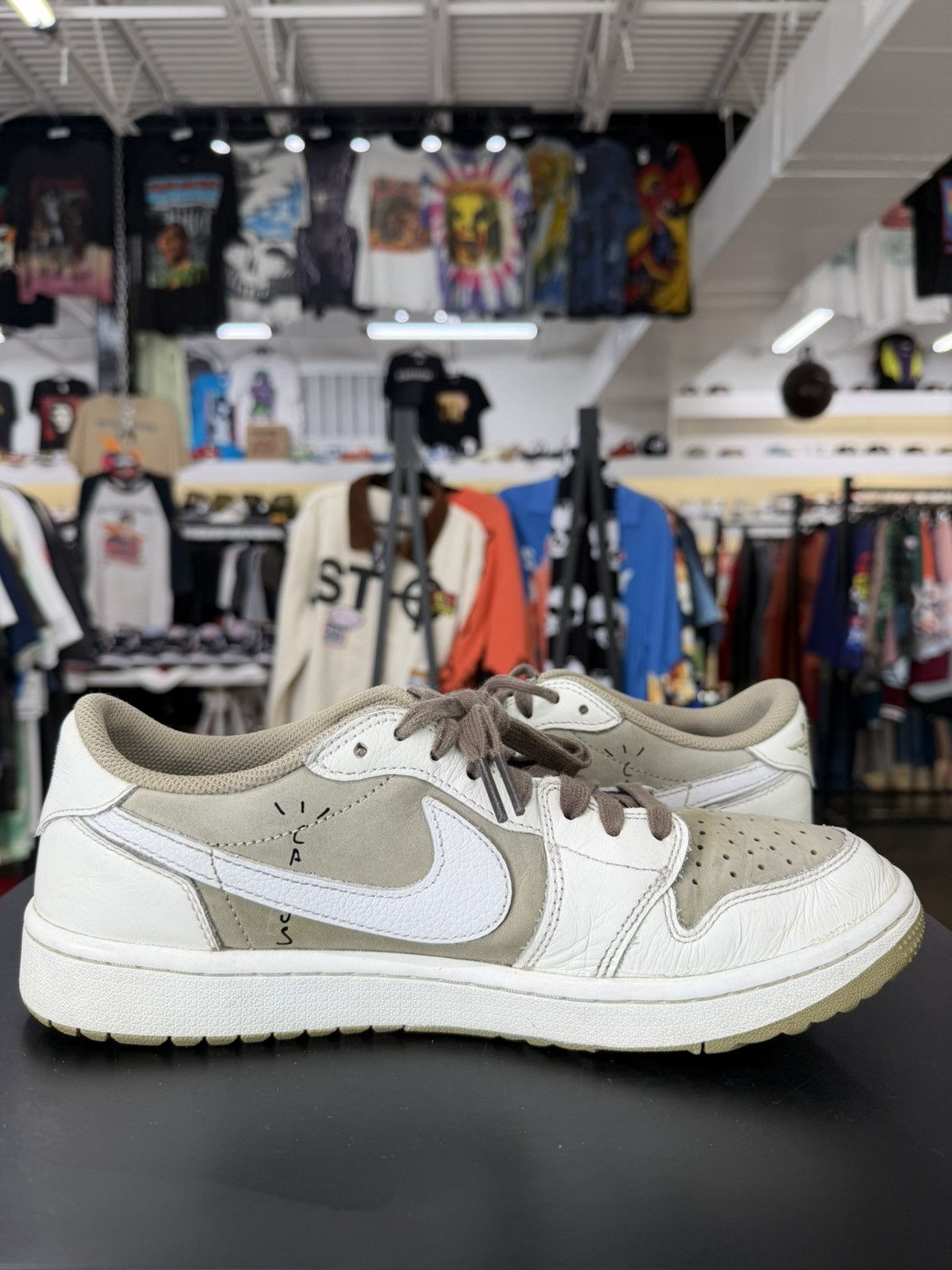 Jordan Brand × Travis Scott Jordan 1 Low Golf Travis Scott Neutral Olive Size 9 (2023) Size US 9 / EU 42 - 3 Thumbnail
