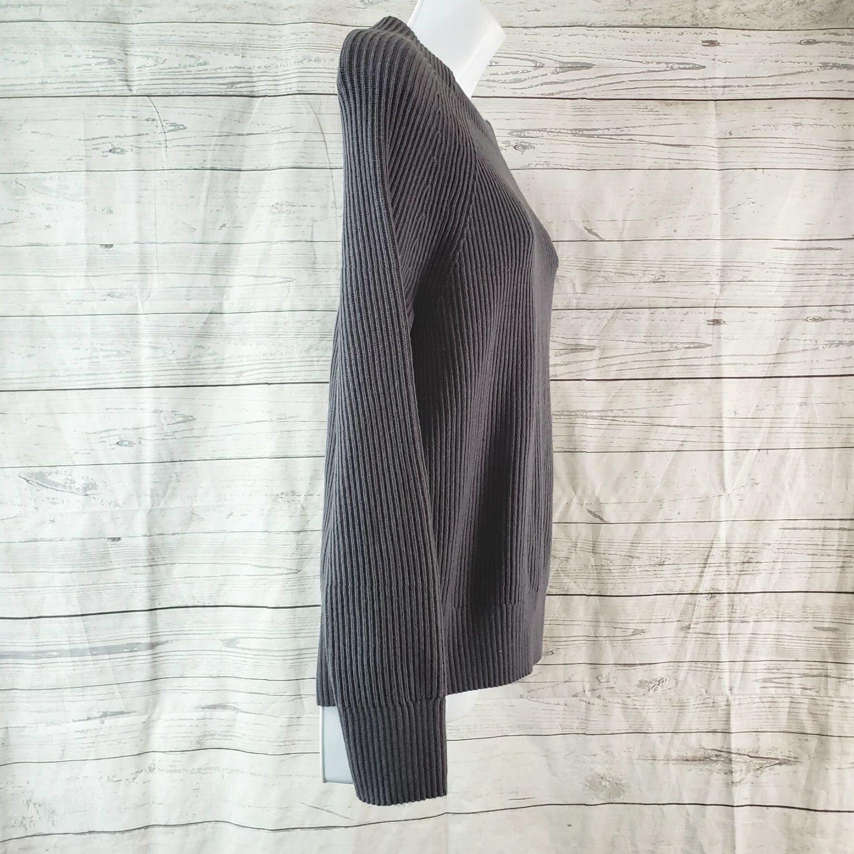 Banana Republic Banana Republic Womens Ribbed Tie Back Sweater L Gray Wool Blend Pullover Knit Long Sleeve Ladies Size L Mens/Womens? Size L / US 10 / IT 46 - 3 Thumbnail