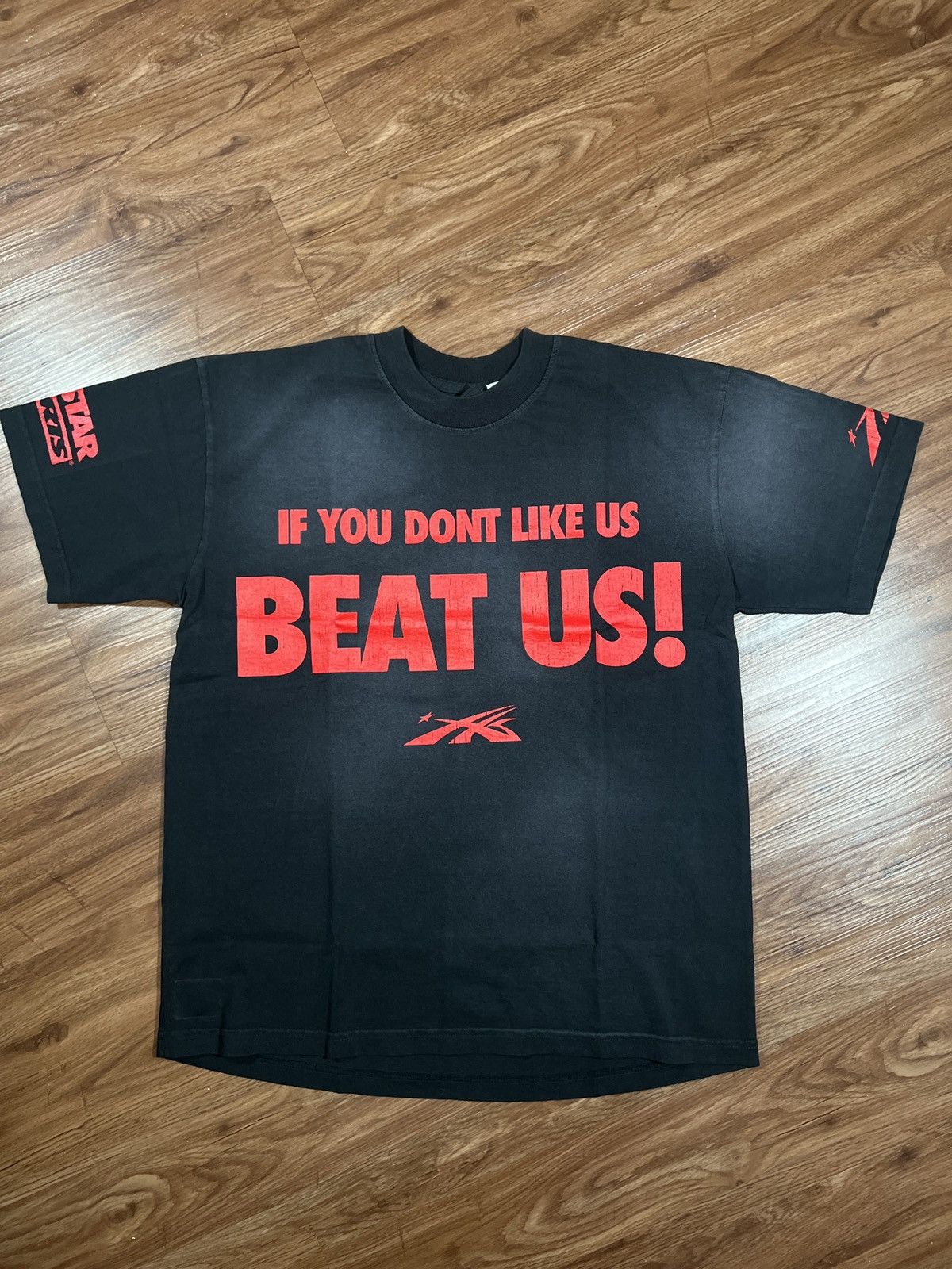 Designer Hellstar Beat Us! Shirt Black And Red Size US M / EU 48-50 / 2 - 1 Thumbnail