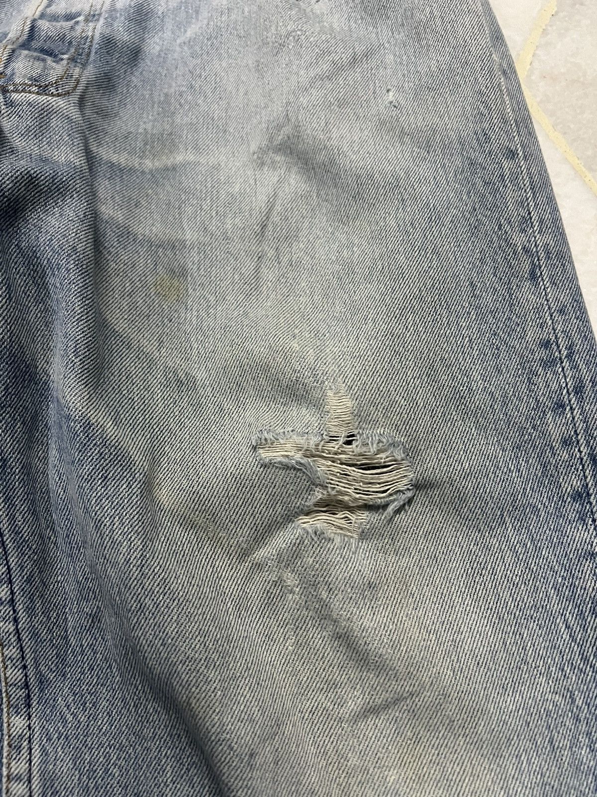 Levi's 💥90’s💥Vintage Levis 501XX Stone Wash Distress Jean USA Size US 35 - 7 Thumbnail