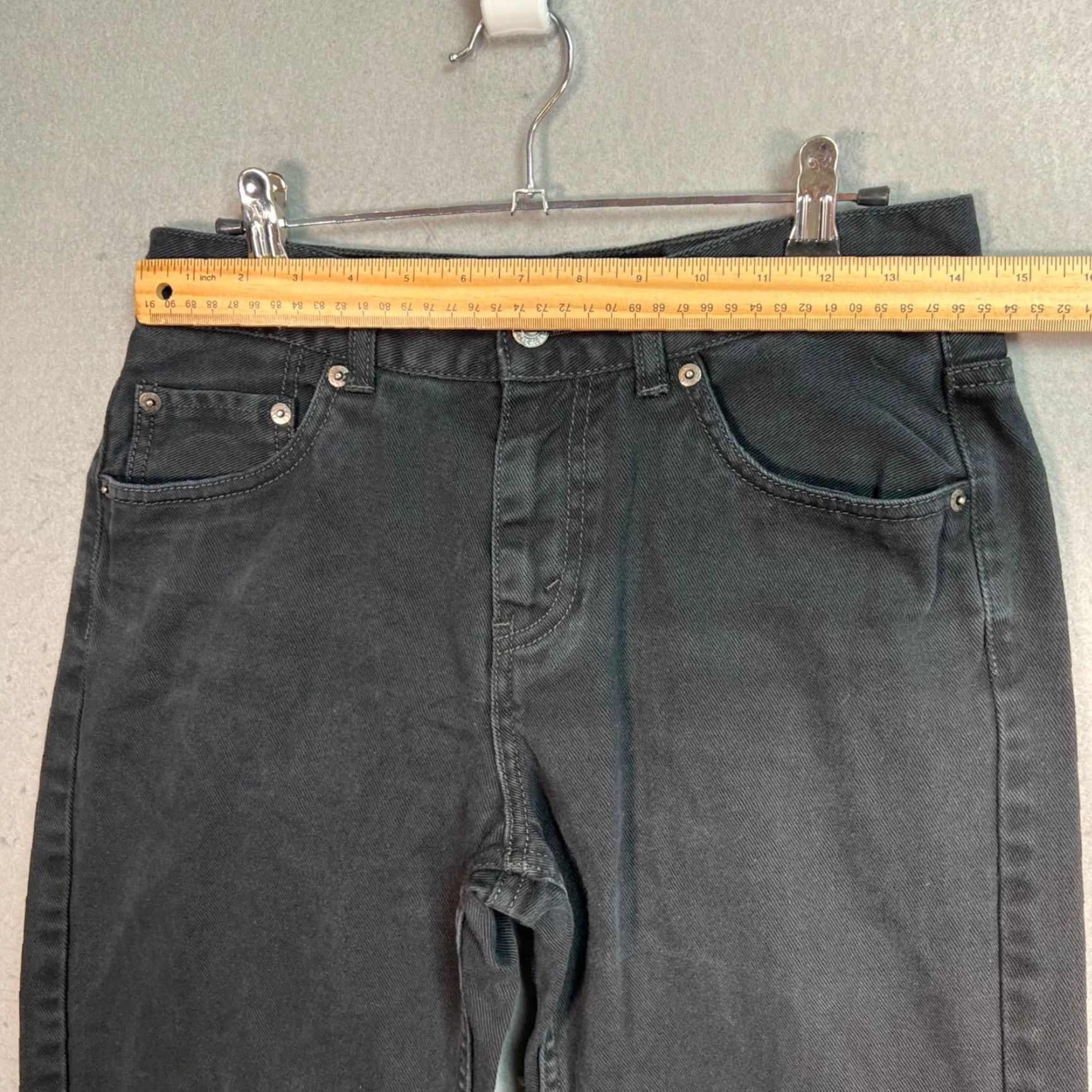 Levi's VINTAGE Levi's Levi's 550 Jeans Straight Adult Women 18 Black Denim Relaxed Fit 27 Inseam 28 Waist Womens 90s Size 40" / US 18 - 6 Thumbnail
