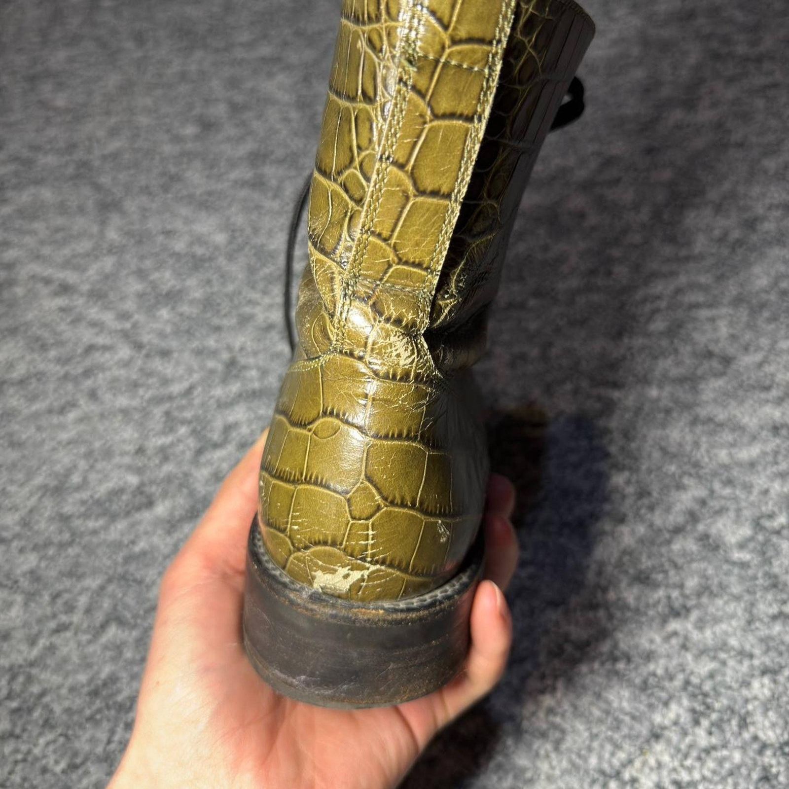 Louis Vuitton Louis vuitton archive olive croc Size US 8 / IT 38 - 6 Thumbnail