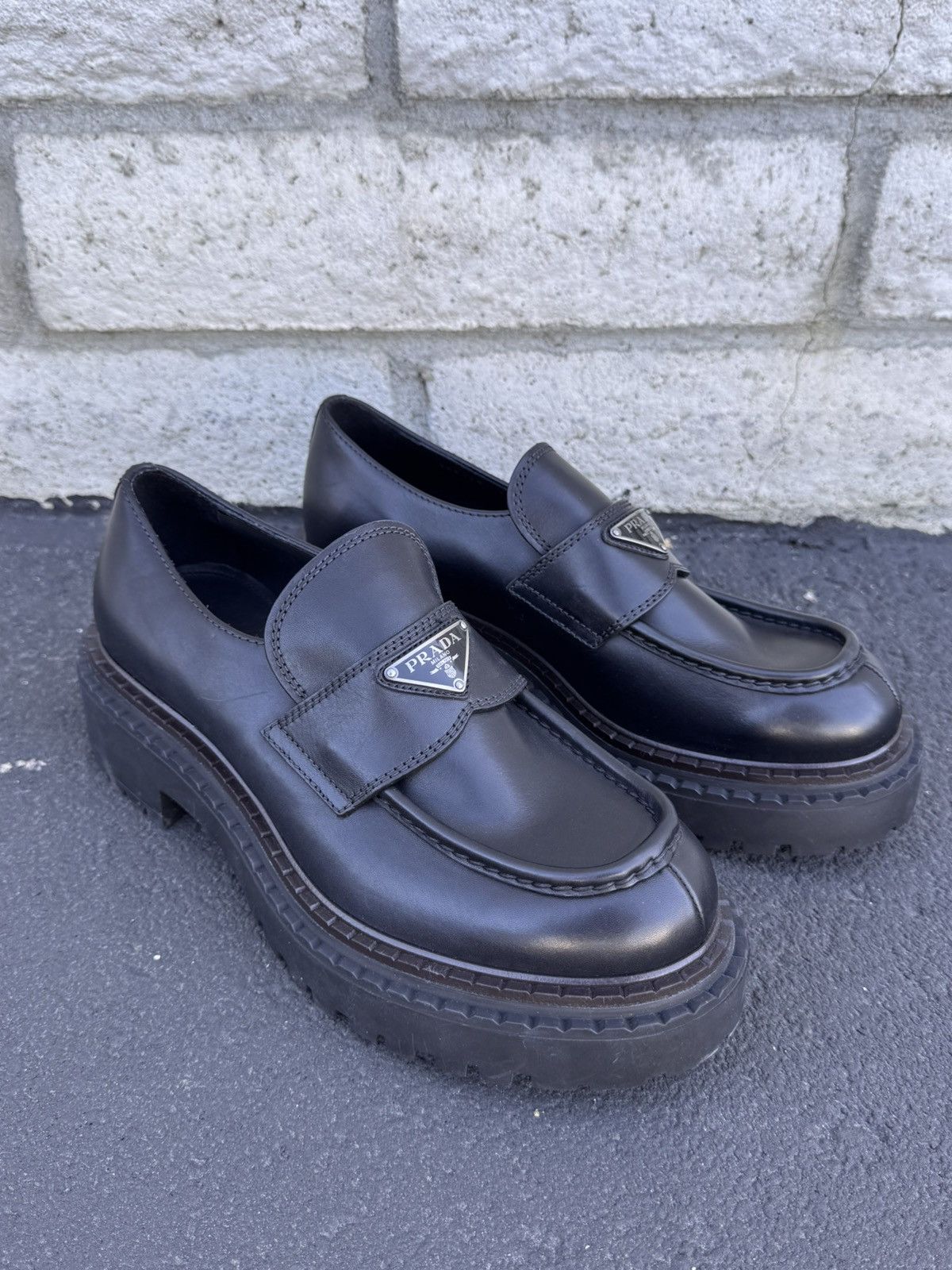 Prada Prada Brushed Leather Platform Loafers Unisex Size US 7 / EU 40 - 1 Thumbnail