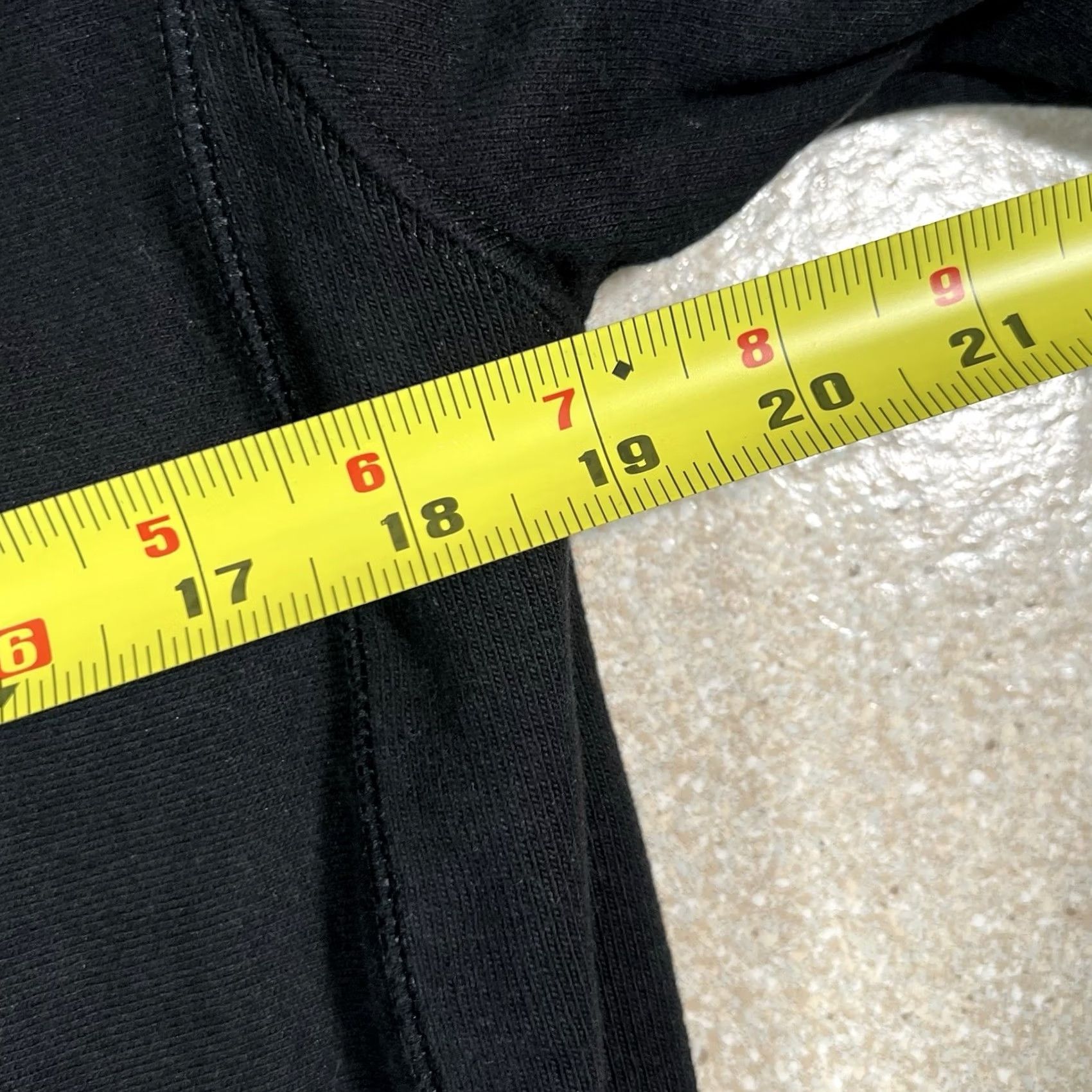 Champion VINTAGE Champion Reverse Weave Hoodie Sweatshirt Mens Small Black Pullover 90s Logo Ribbed Cuffs Heavyweight Pockets Hooded Adjustable Size US S / EU 44-46 / 1 - 6 Thumbnail