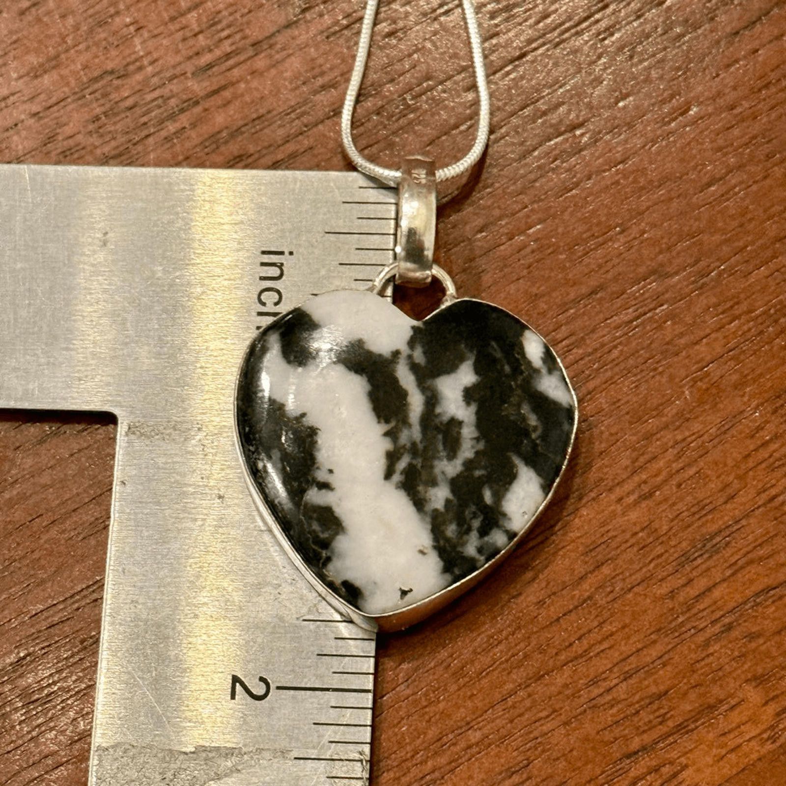 NBDN Nobrandedon Southwestern White Buffalo Turquoise Heart Pendant Necklace Size ONE SIZE - 6 Thumbnail