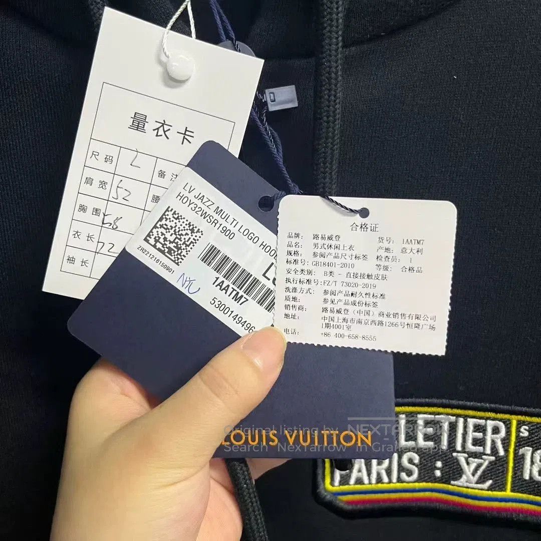 Louis Vuitton new black patterned zip. Size US L / EU 52-54 / 3 - 3 Thumbnail