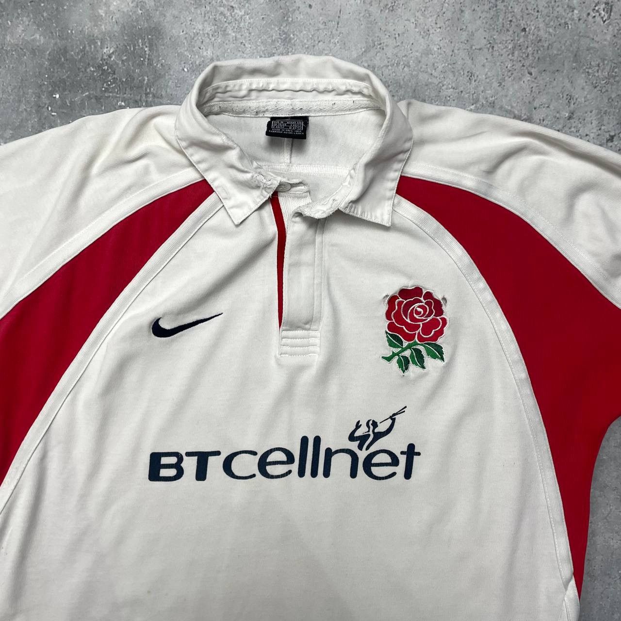 Vintage Vintage 2001 Nike England Rugby Union Thrashed LS Shirt M Size US M / EU 48-50 / 2 - 3 Thumbnail