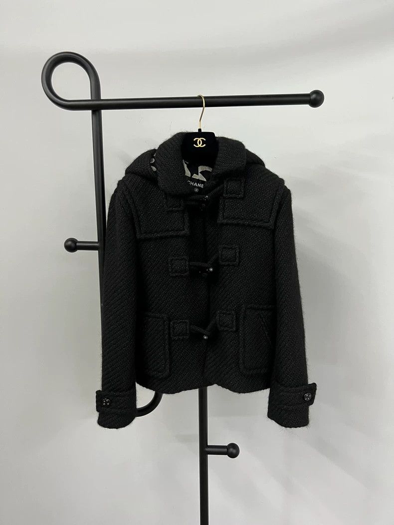 Chanel Chanel Black ox horn buckle hooded college tweed coat Size XXS / US 00 / IT 34 - 1 Thumbnail