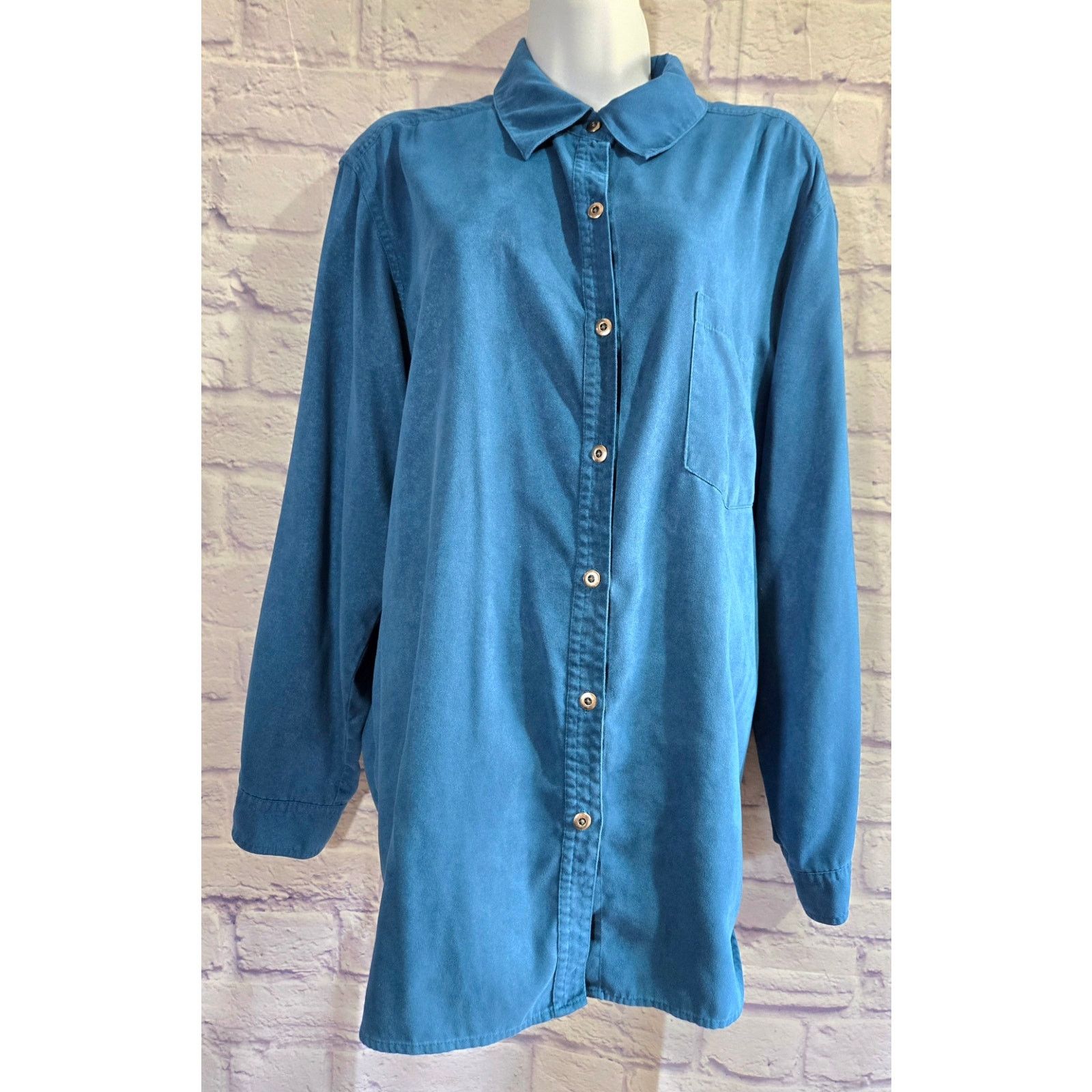 Other Chico's Design Blue Faux Suede Button Up Top 3 XL Soft Size XL / US 12-14 / IT 48-50 - 1 Thumbnail