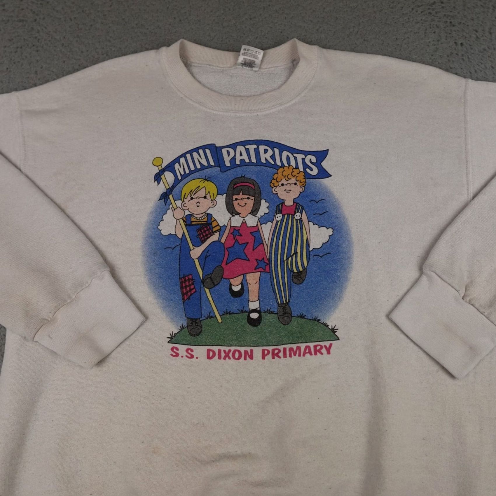 Fruit Of The Loom VINTAGE Fruit of the Loom Sweatshirt Mens Large White Mini Patriots Crewneck 90s Size US L / EU 52-54 / 3 - 5 Thumbnail