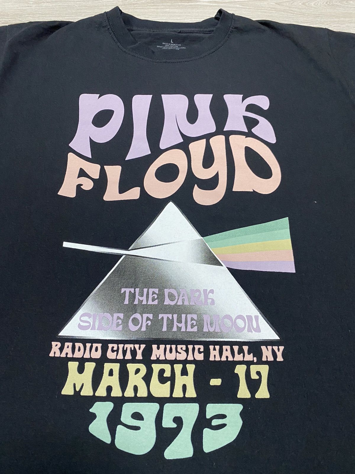 Band Tees Pink Floyd T-shirt The dark to the moon 1973 Size L Size US L / EU 52-54 / 3 - 2 Thumbnail