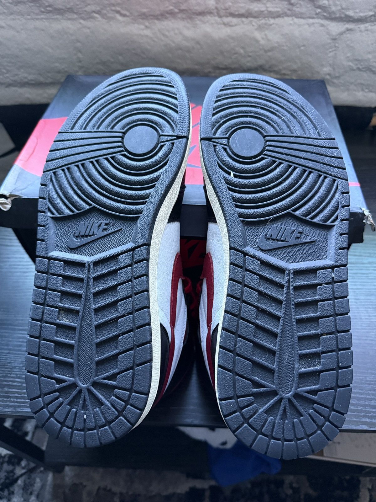 Jordan Brand Air Jordan 1 High (Black Gym Red) Size US 13 / EU 46 - 7 Thumbnail